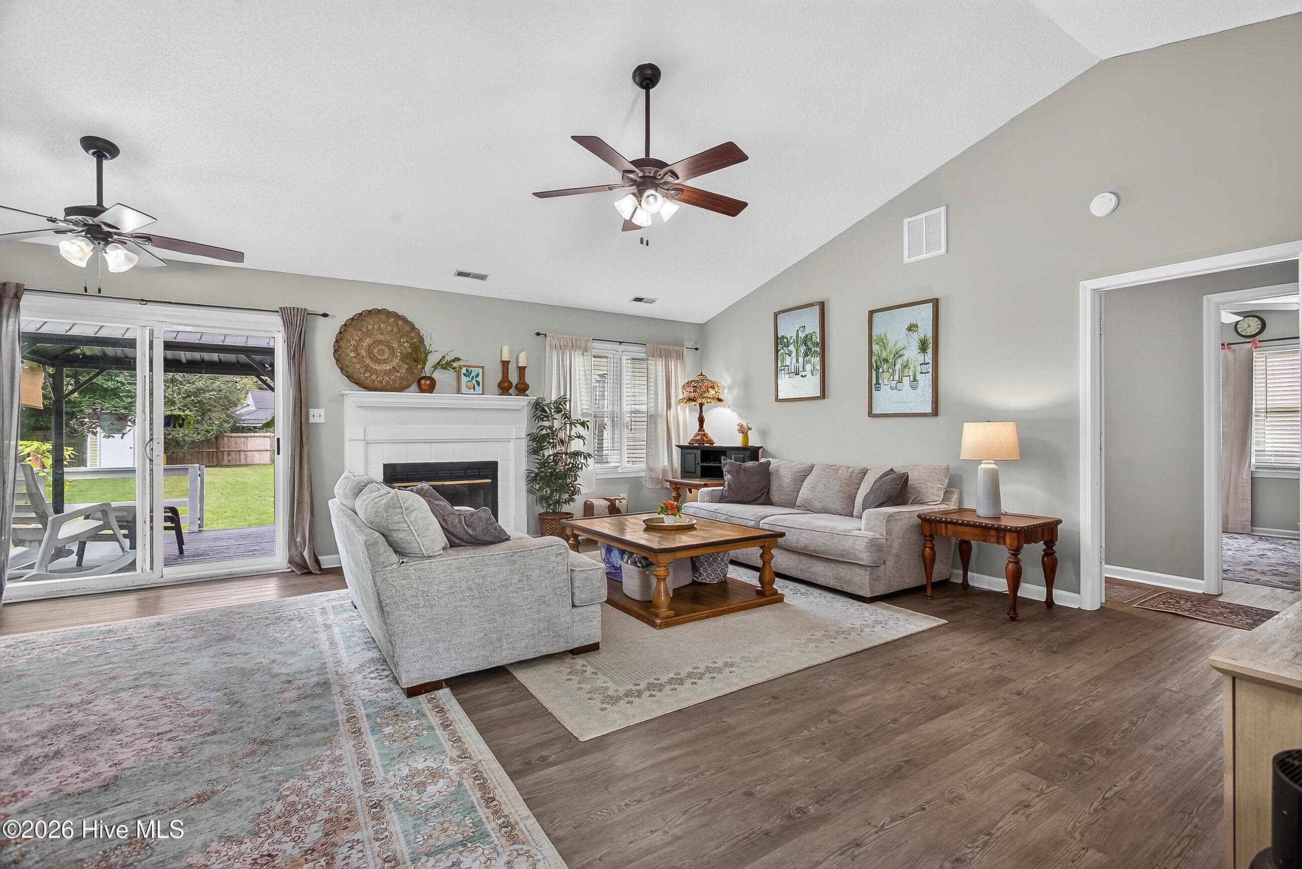 Single Family Residence at 106 Quartz Drive, Jacksonville, NC 28540, photo 7 of 39