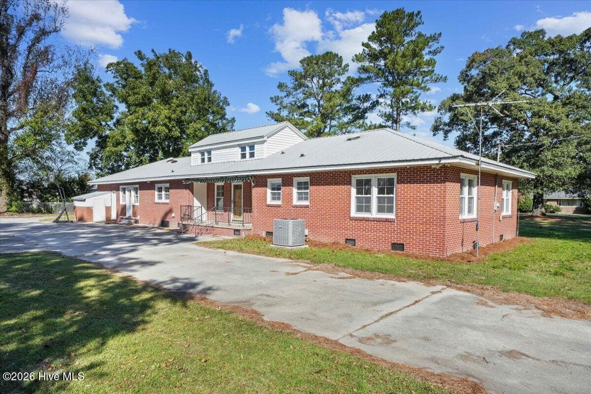 Single Family Residence at 751 Tyree Road, Kinston, NC 28504, photo 30 of 46