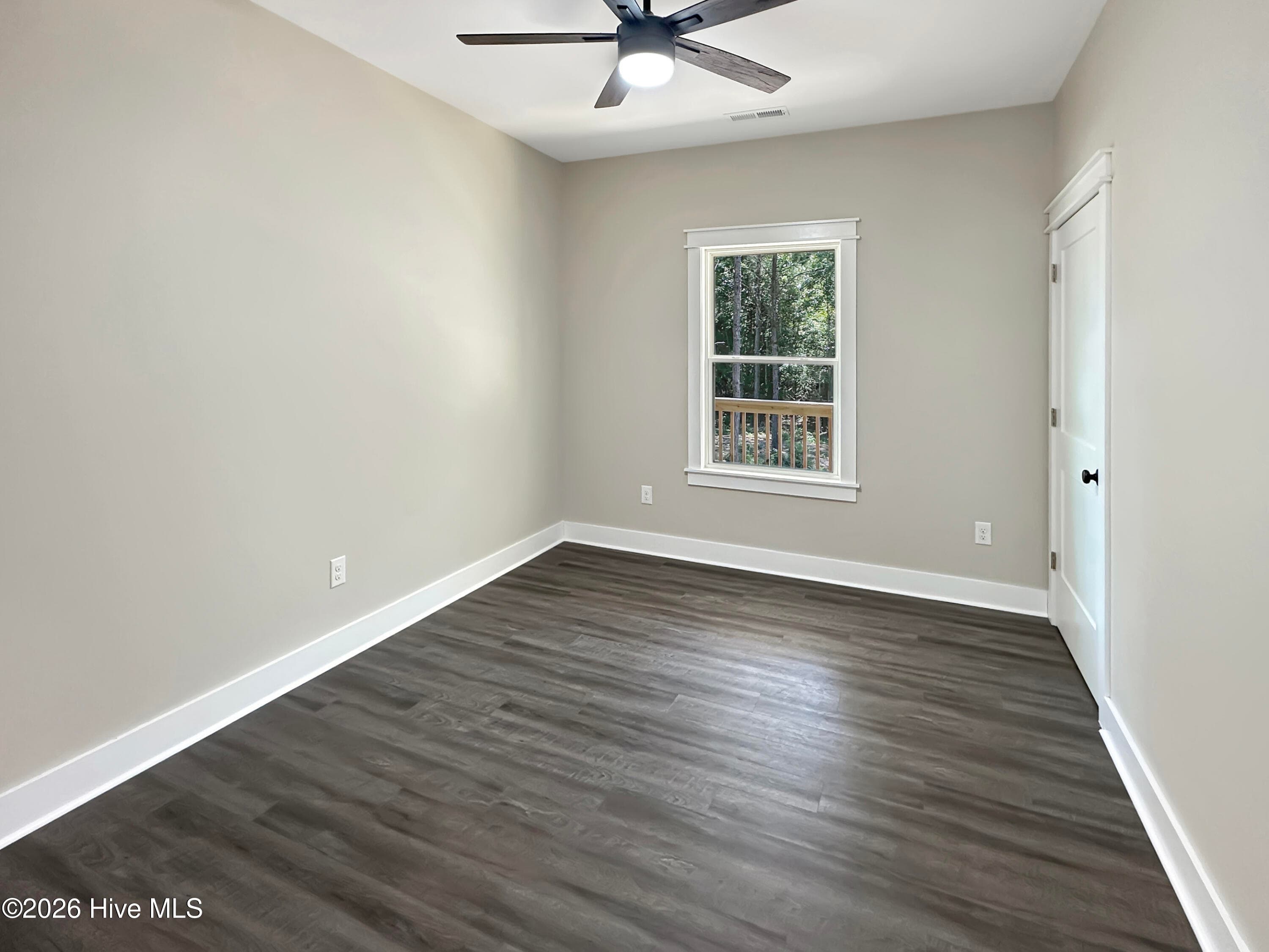 Single Family Residence at 662 Vandemere Creek Drive, Vandemere, NC 28587, photo 2 of 3