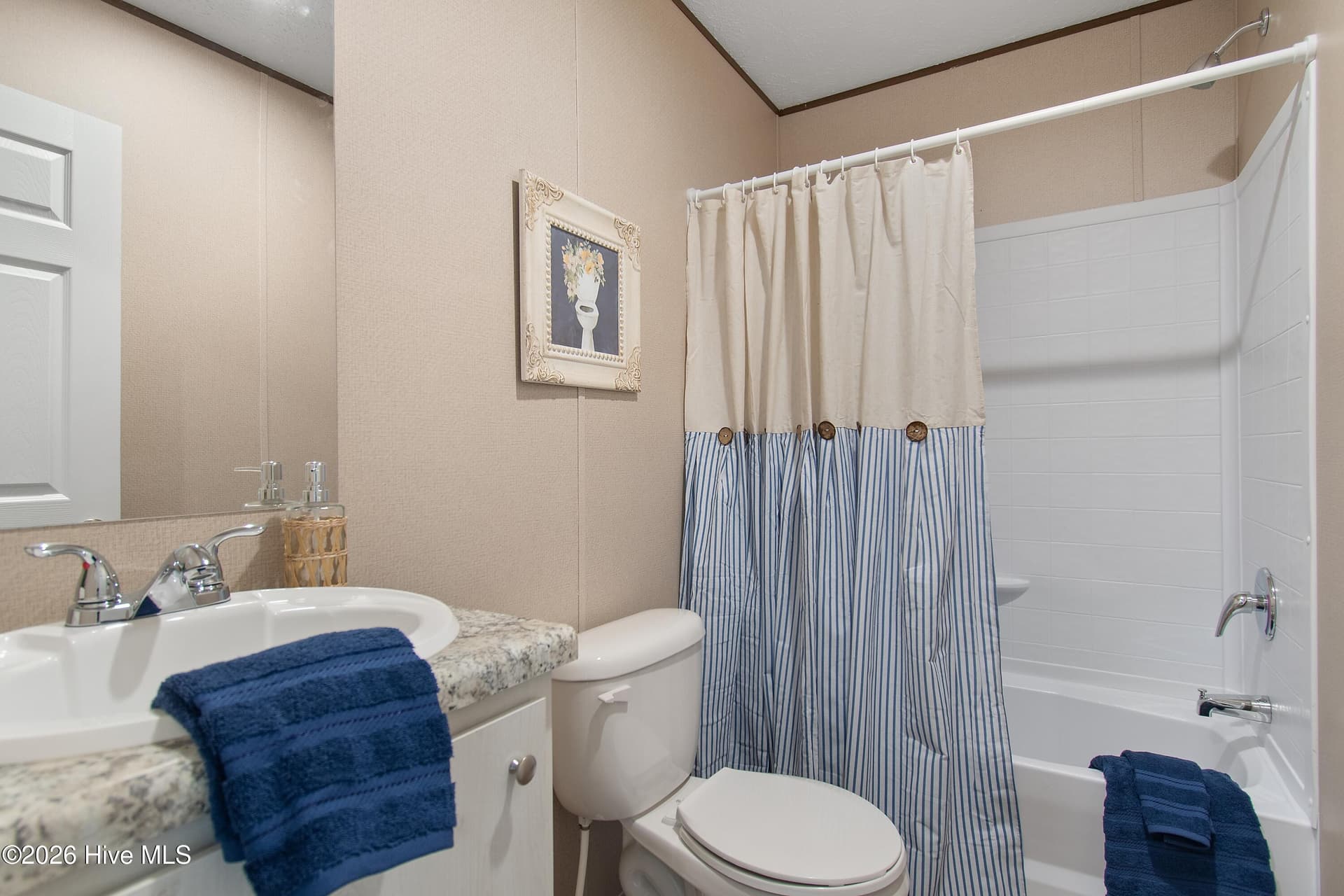 Manufactured Home at 930 Willow Place SW, Calabash, NC 28467, photo 21 of 32