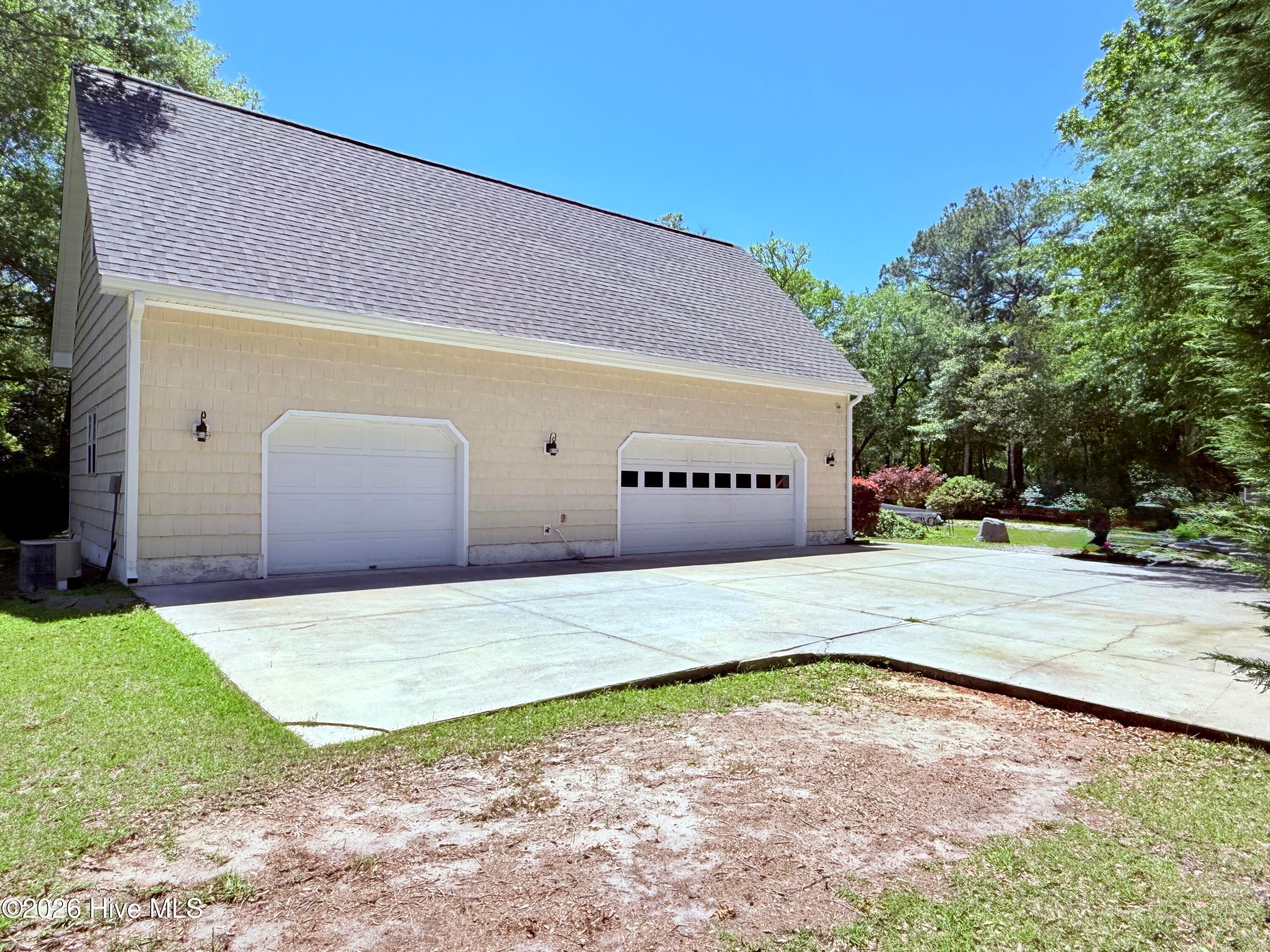 3-car Garage - 109 Sun Burst Circle, Cedar Point, NC 28584