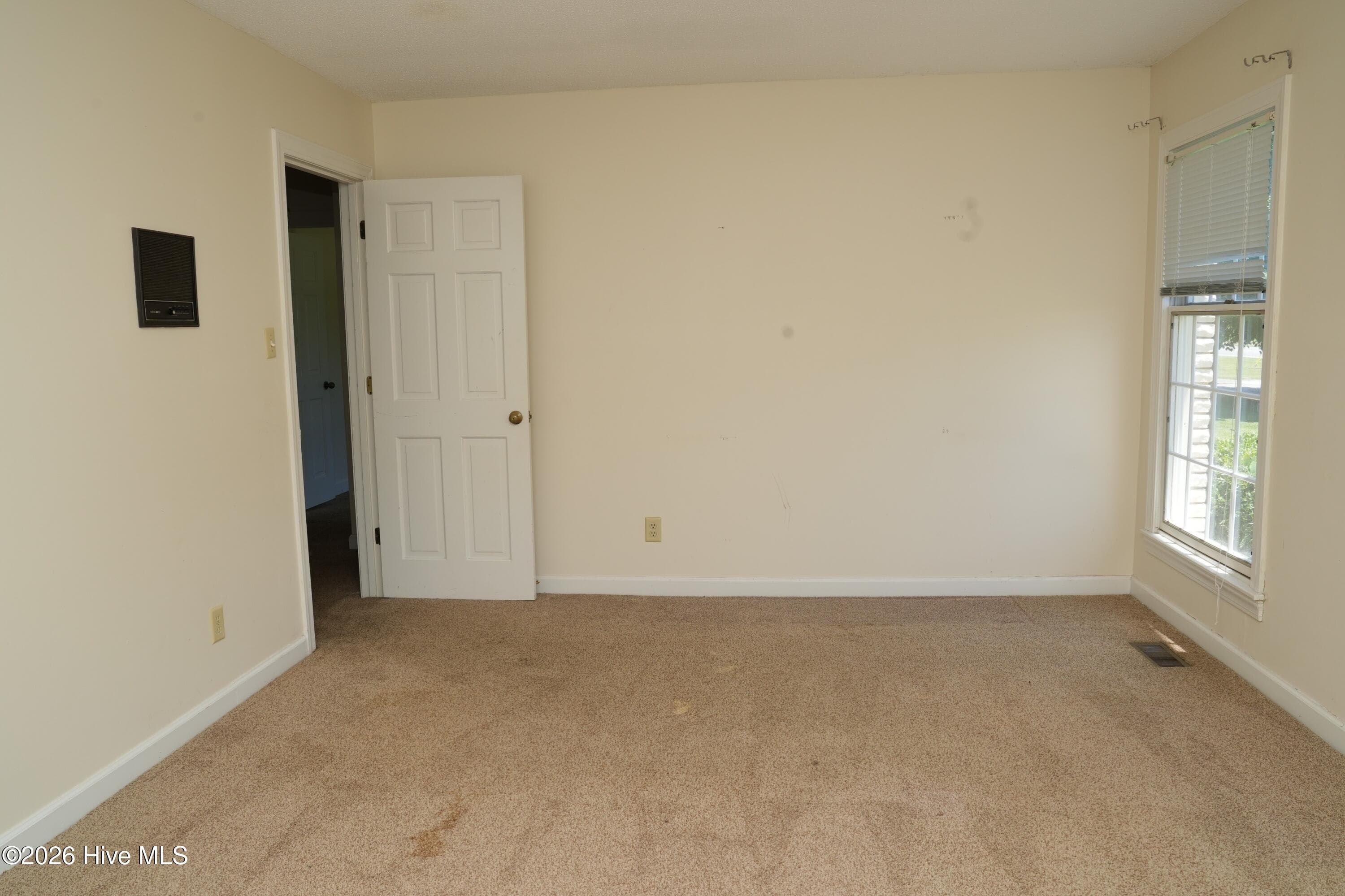 Single Family Residence at 4556 Garland Highway, Clinton, NC 28328, photo 5 of 5