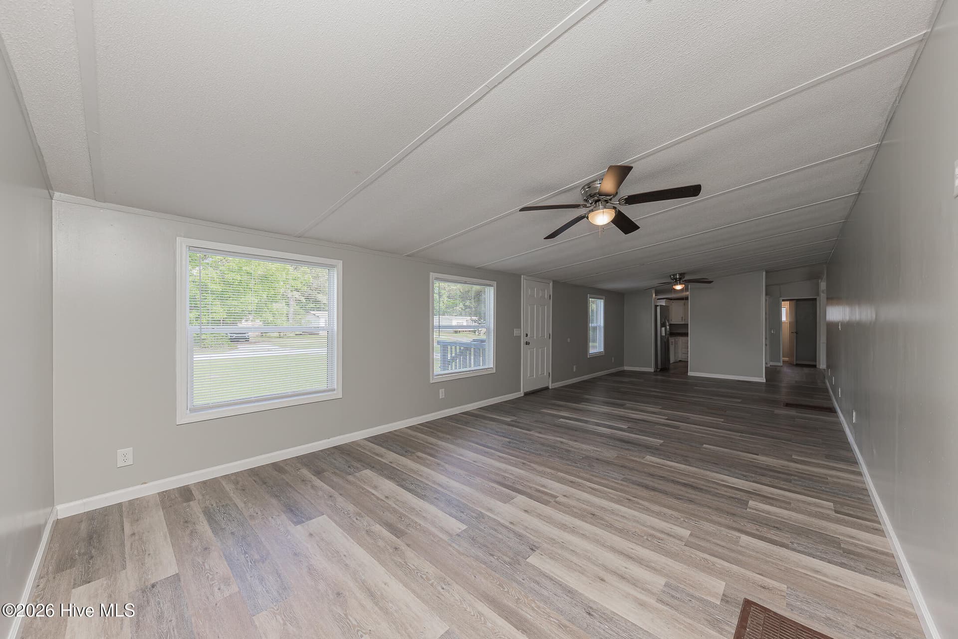 Manufactured Home at 122 Woodbrook Drive, Midway Park, NC 28544, photo 11 of 47