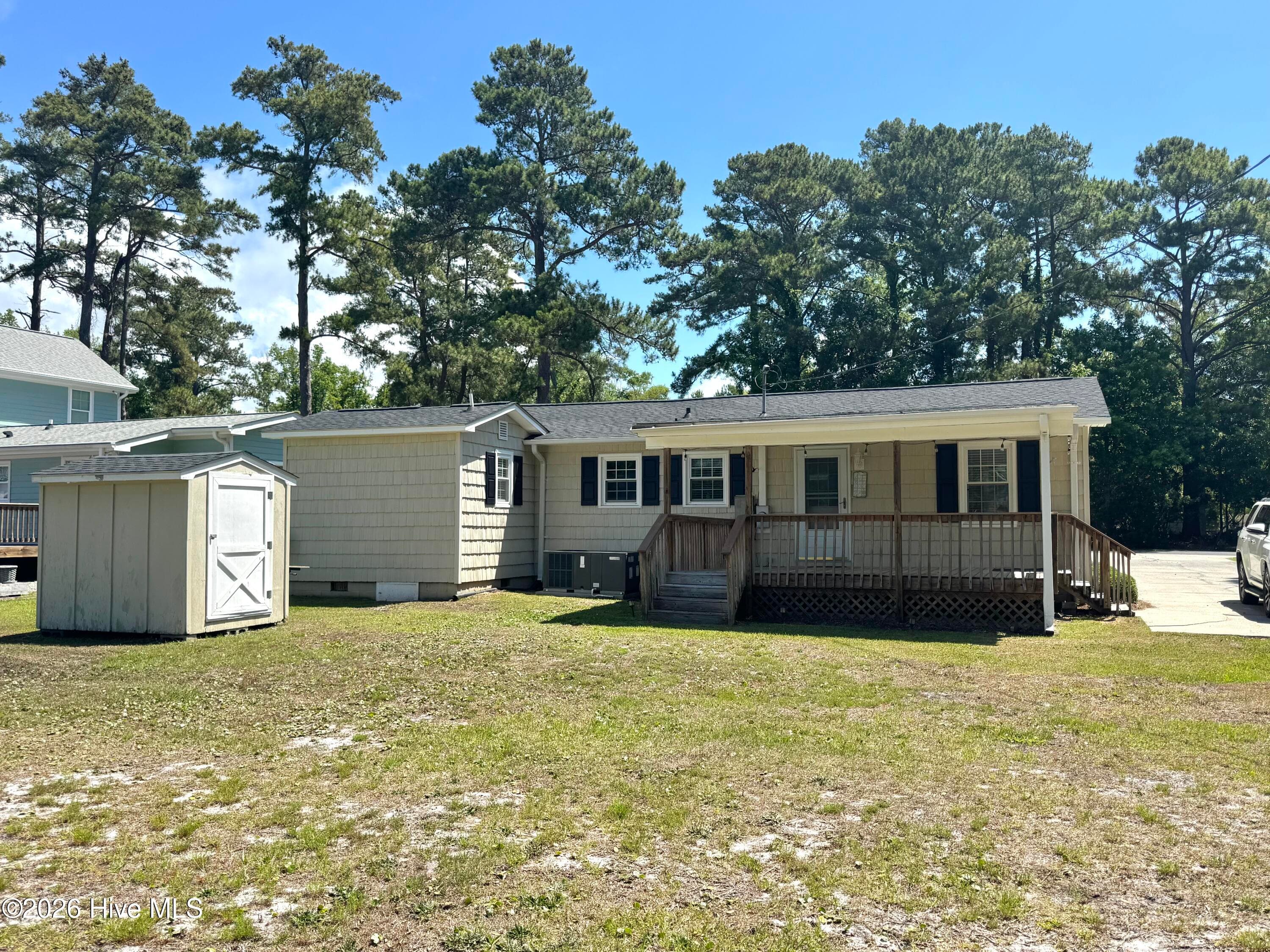 Single Family Residence at 2000 Harbor Drive SW, Ocean Isle Beach, NC 28469, photo 4 of 27