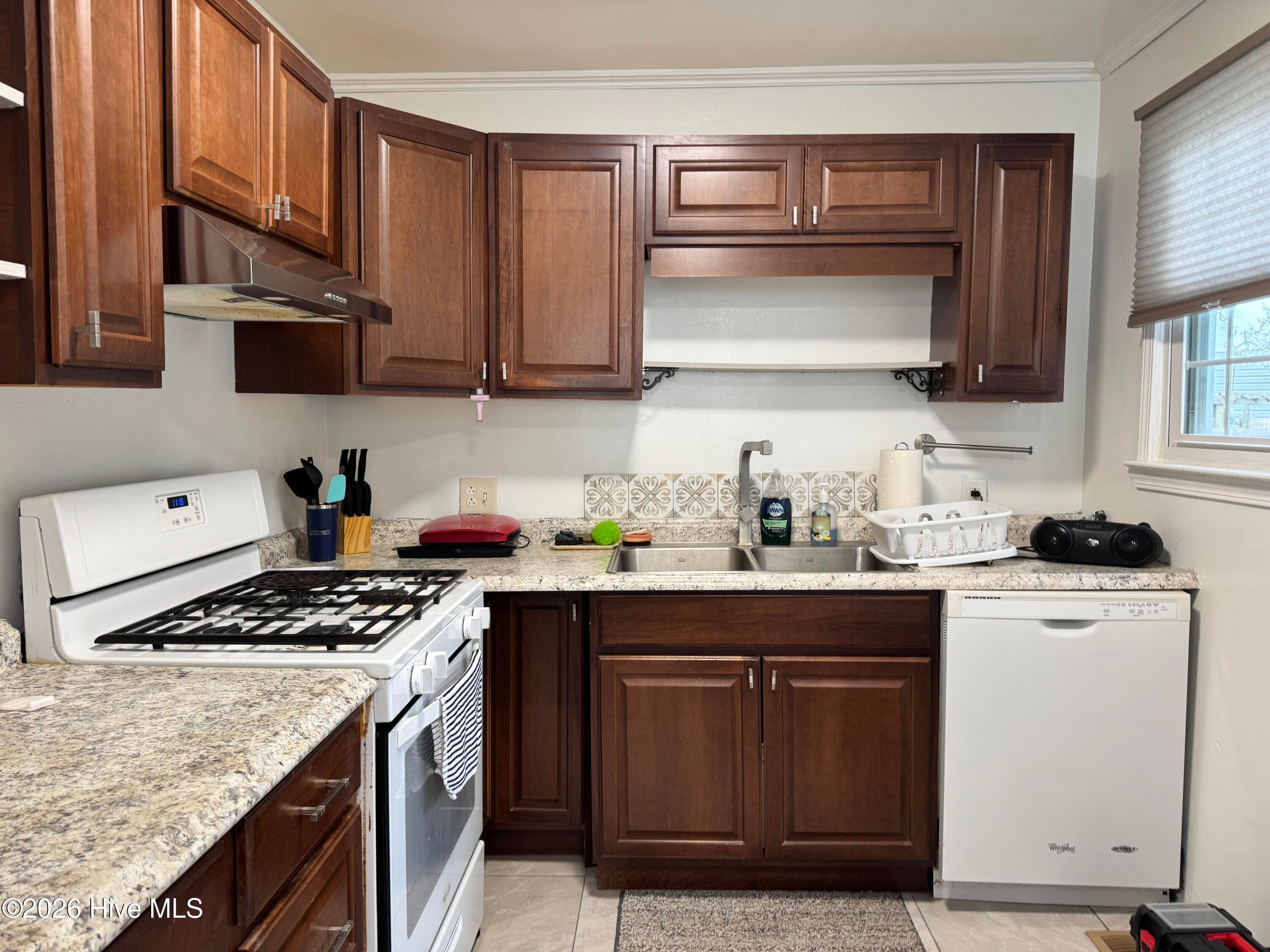 Single Family Residence at 2108 High School Drive, New Bern, NC 28560, photo 13 of 22