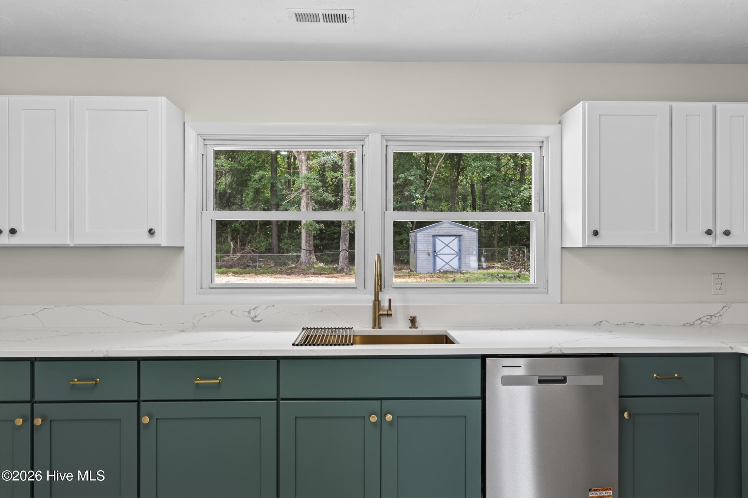 300 Walnut Drive, Jacksonville, NC 28540