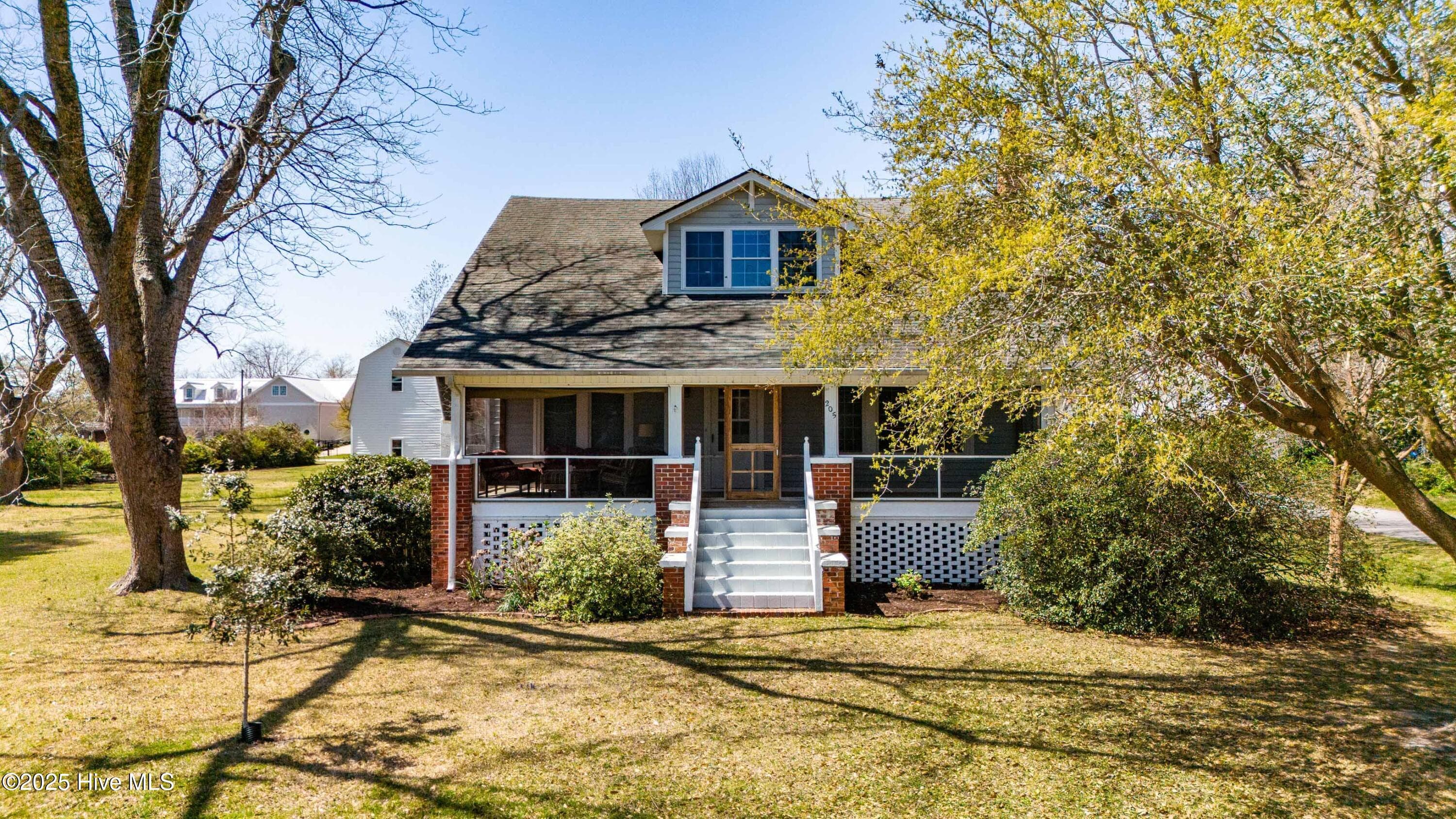 Single Family Residence at 205 High Street, Oriental, NC 28571, photo 4 of 80