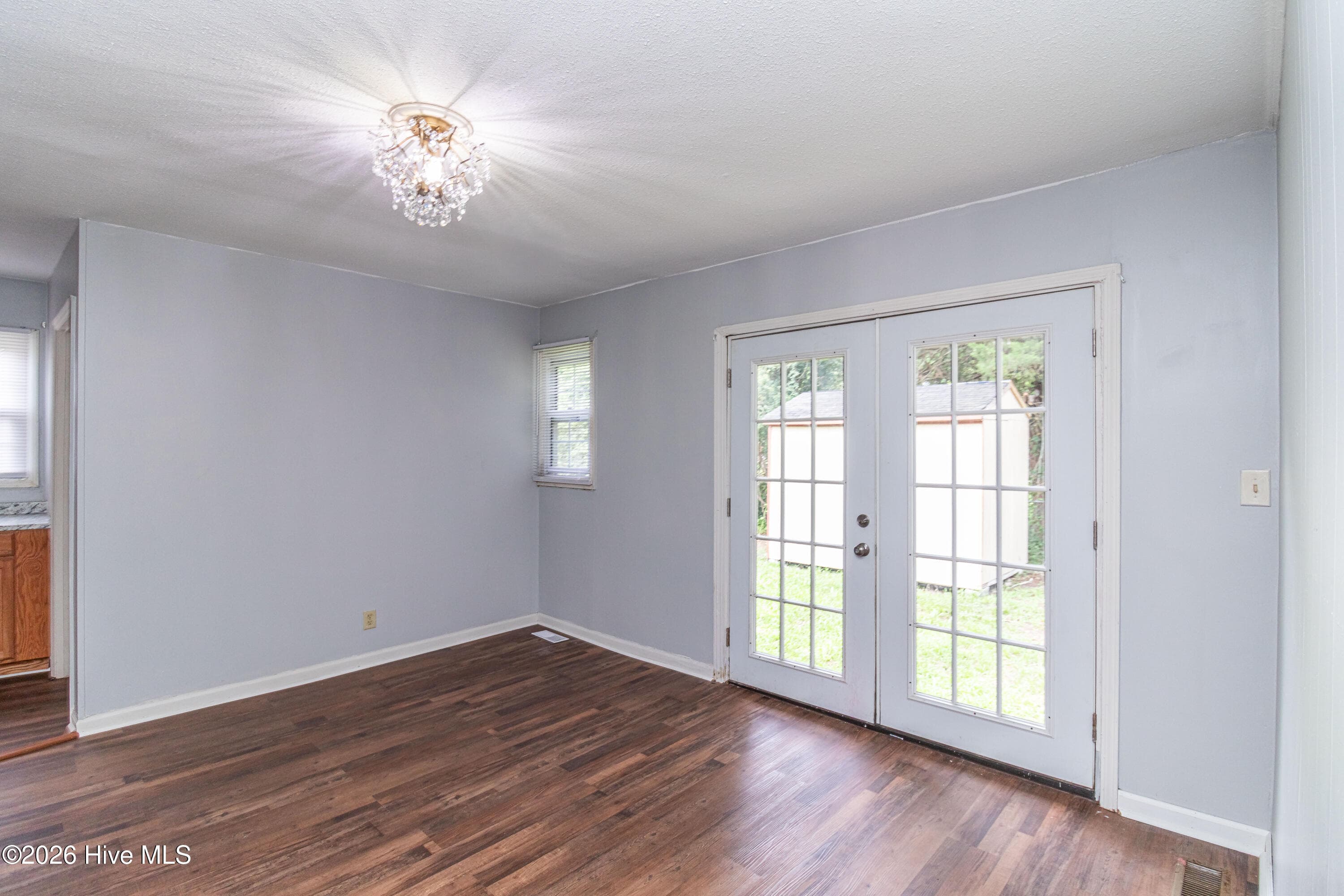 Single Family Residence at 1209 Sycamore Road, Kinston, NC 28501, photo 10 of 19