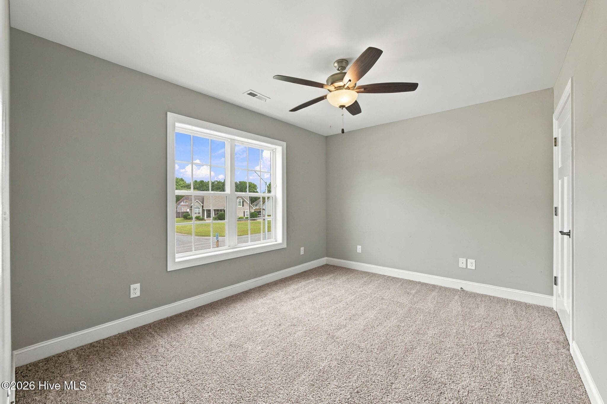 Single Family Residence at 100 Fernie Lane, New Bern, NC 28560, photo 25 of 51
