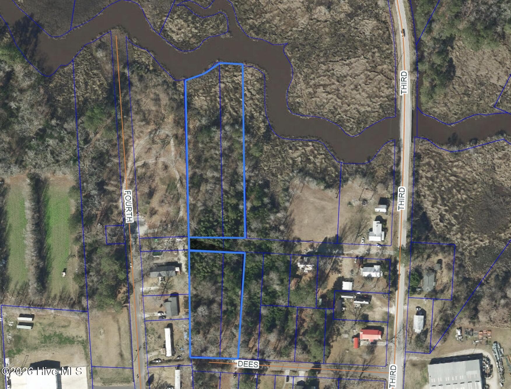 Pamlico Co GIS Image - This is NOT a Survey - 314 Multiple Lots Dees Avenue, Bayboro, NC 28515