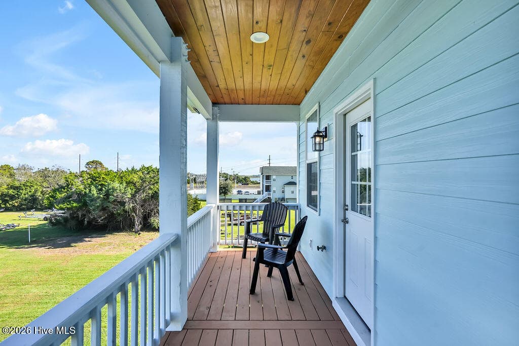 balcony off guest bedroom - 244 Grandview Drive, Sneads Ferry, NC 28460