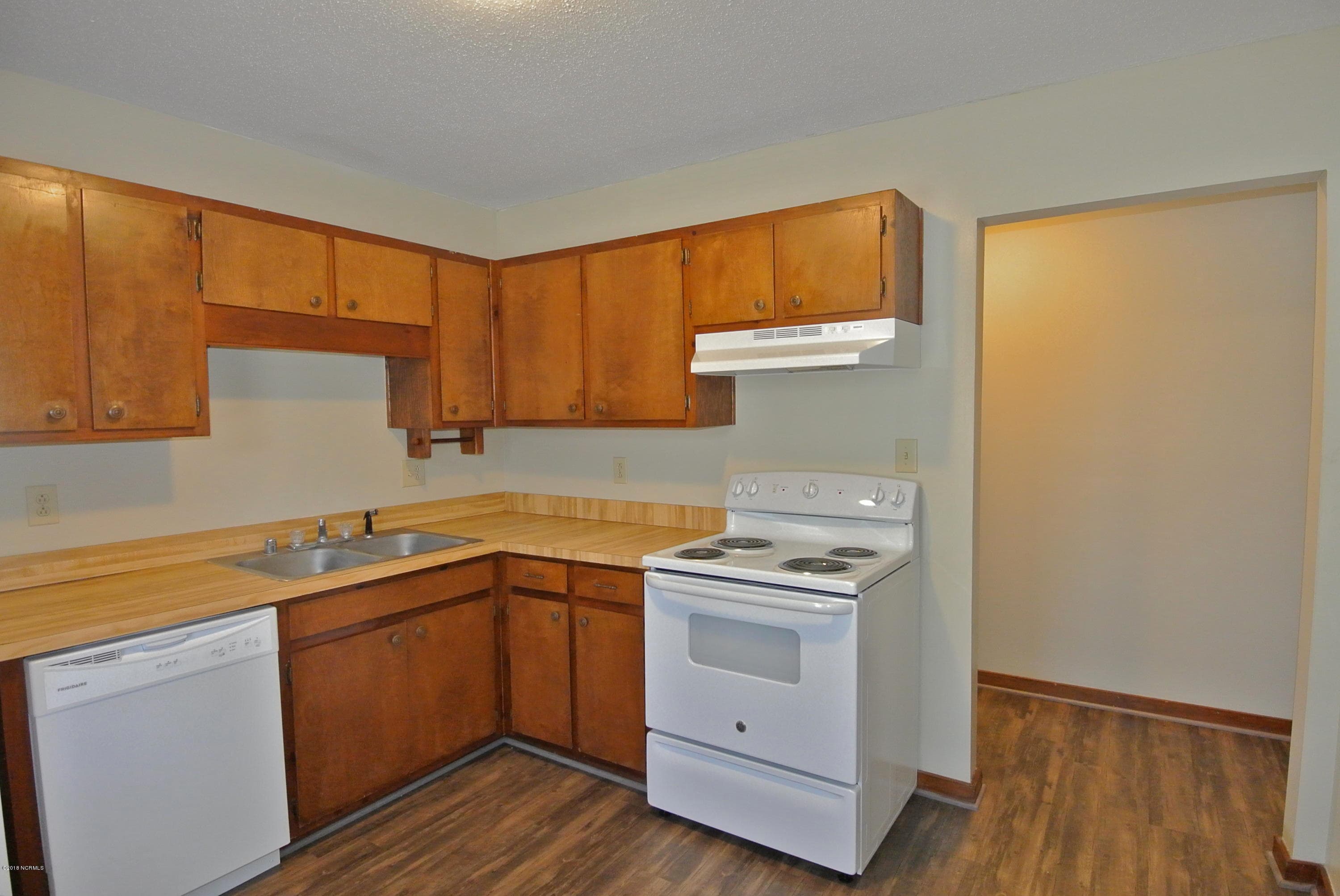 Kitchen - 1106 Karen Drive C, New Bern, NC 28562