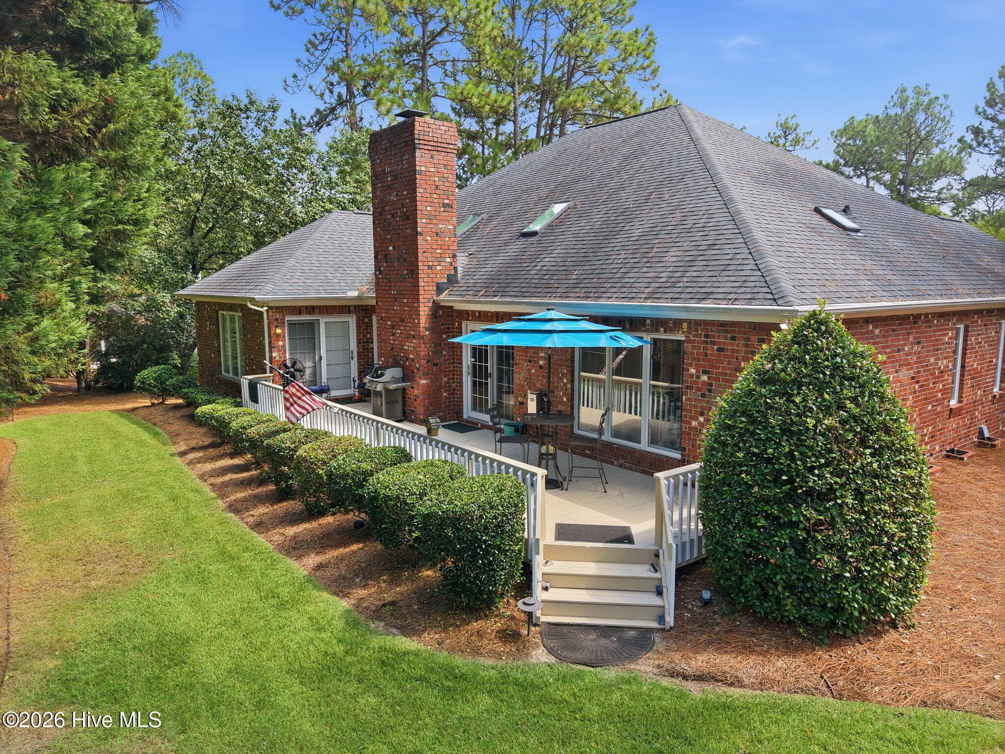 Single Family Residence at 885 Monticello Drive, Pinehurst, NC 28374, photo 9 of 51