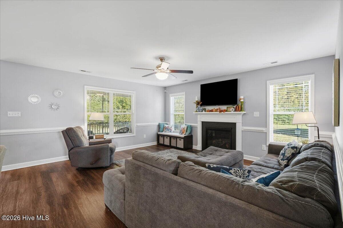 Single Family Residence at 157 Goose Creek Circle, Dunn, NC 28334, photo 16 of 35