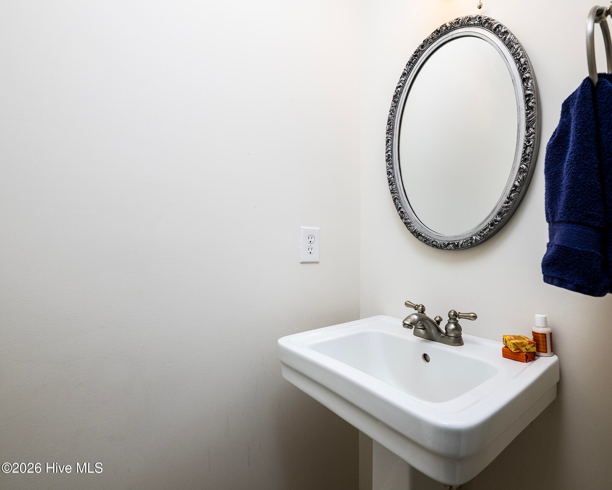 1st Floor Half Bathroom - 5505 Blackbeard Lane, New Bern, NC 28560