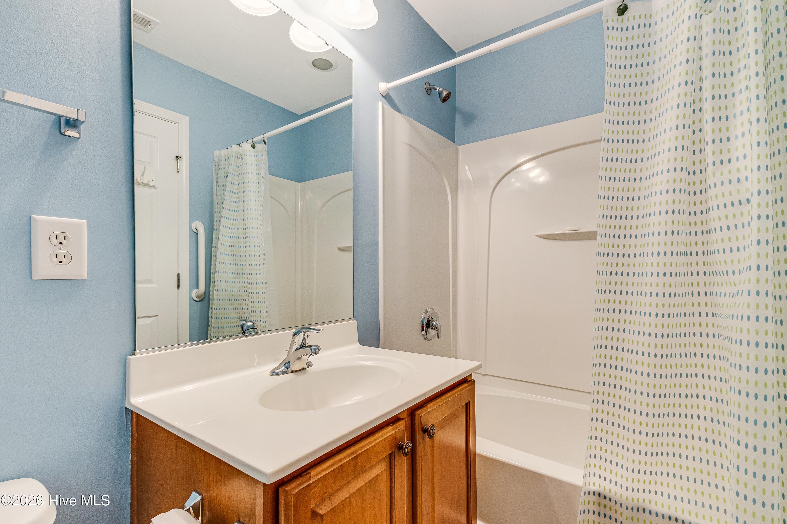 guest suite/second primary with private full bath - 4020 Norseman Loop Unit 2, Southport, NC 28461