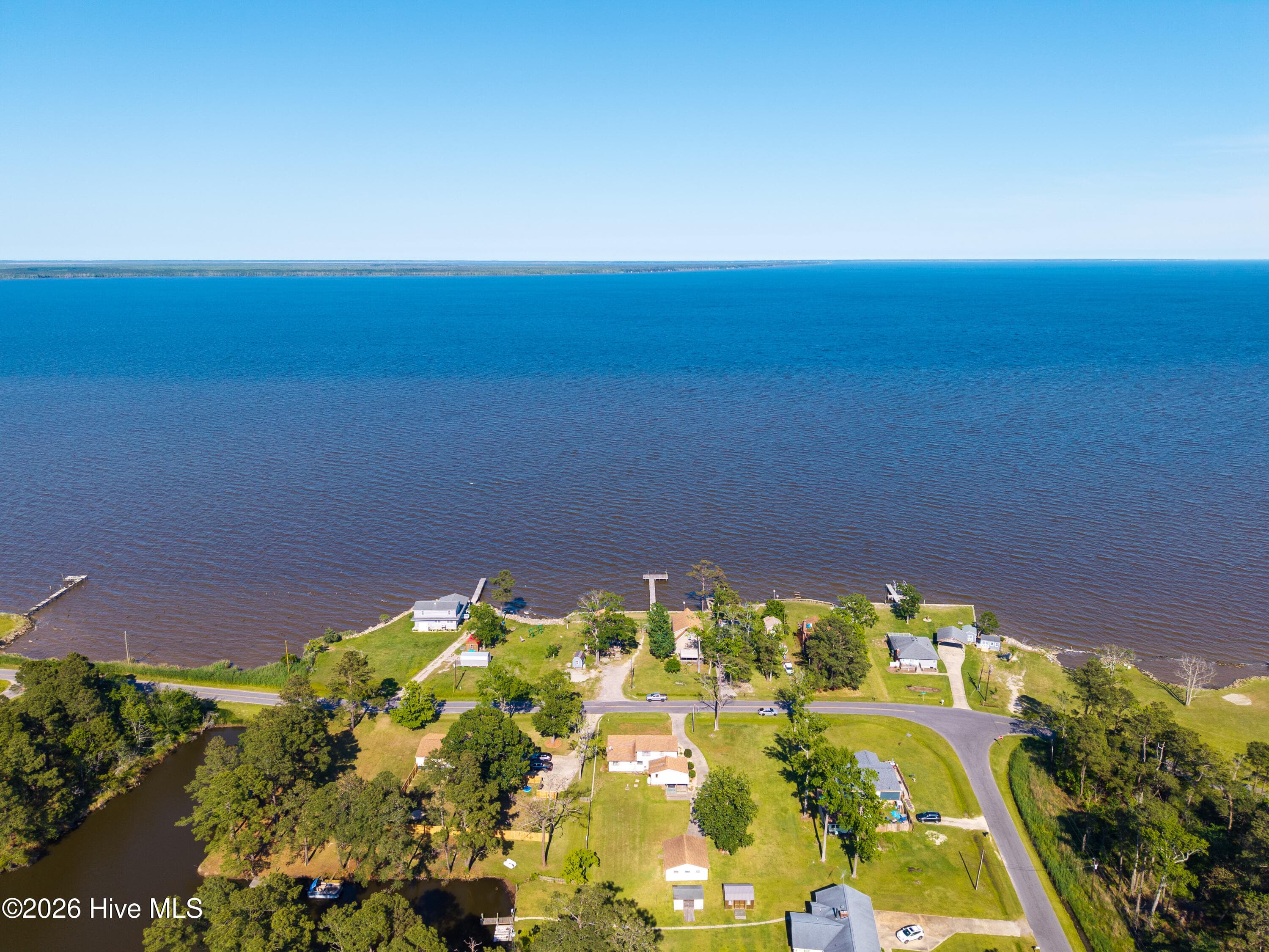 Single Family Residence at 405 Driftwood Drive, Elizabeth City, NC 27909, photo 3 of 3