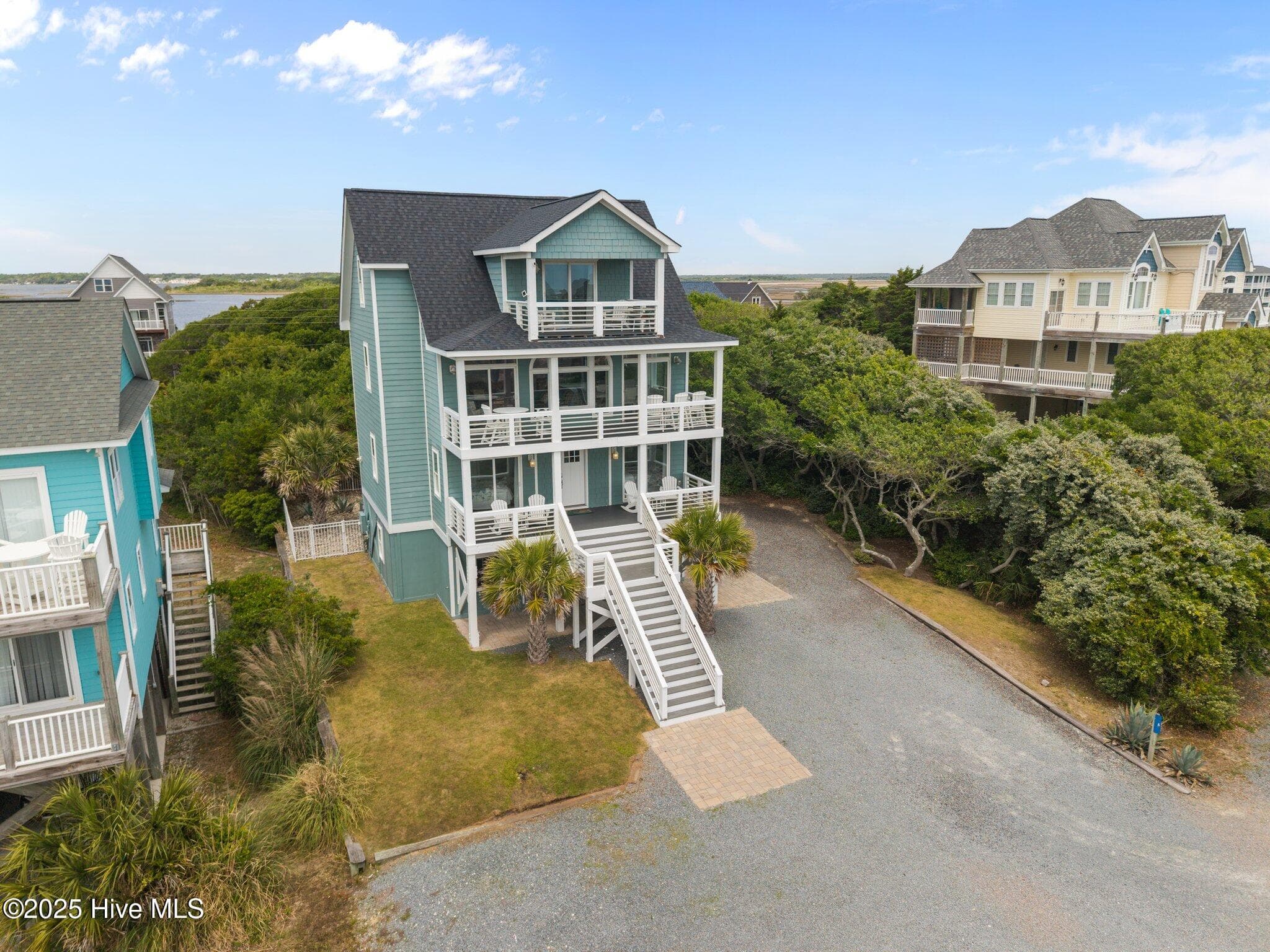 Single Family Residence at 6 Bottlenose Boulevard, North Topsail Beach, NC 28460, photo 11 of 51