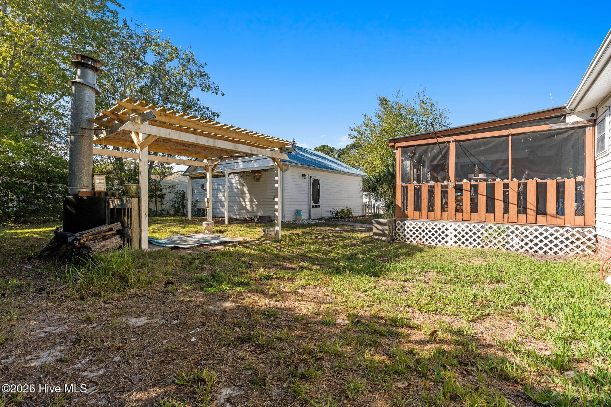 Manufactured Home at 2468 Captain Kidd Drive SW, Supply, NC 28462, photo 26 of 37