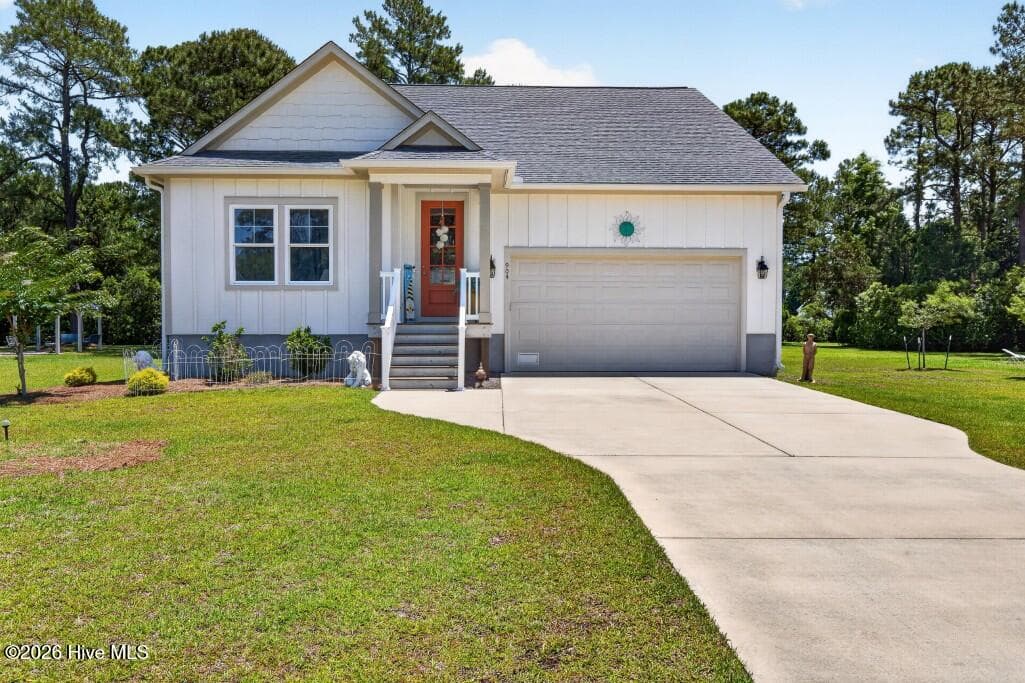 904 Sea Holly Court, New Bern, NC 28560