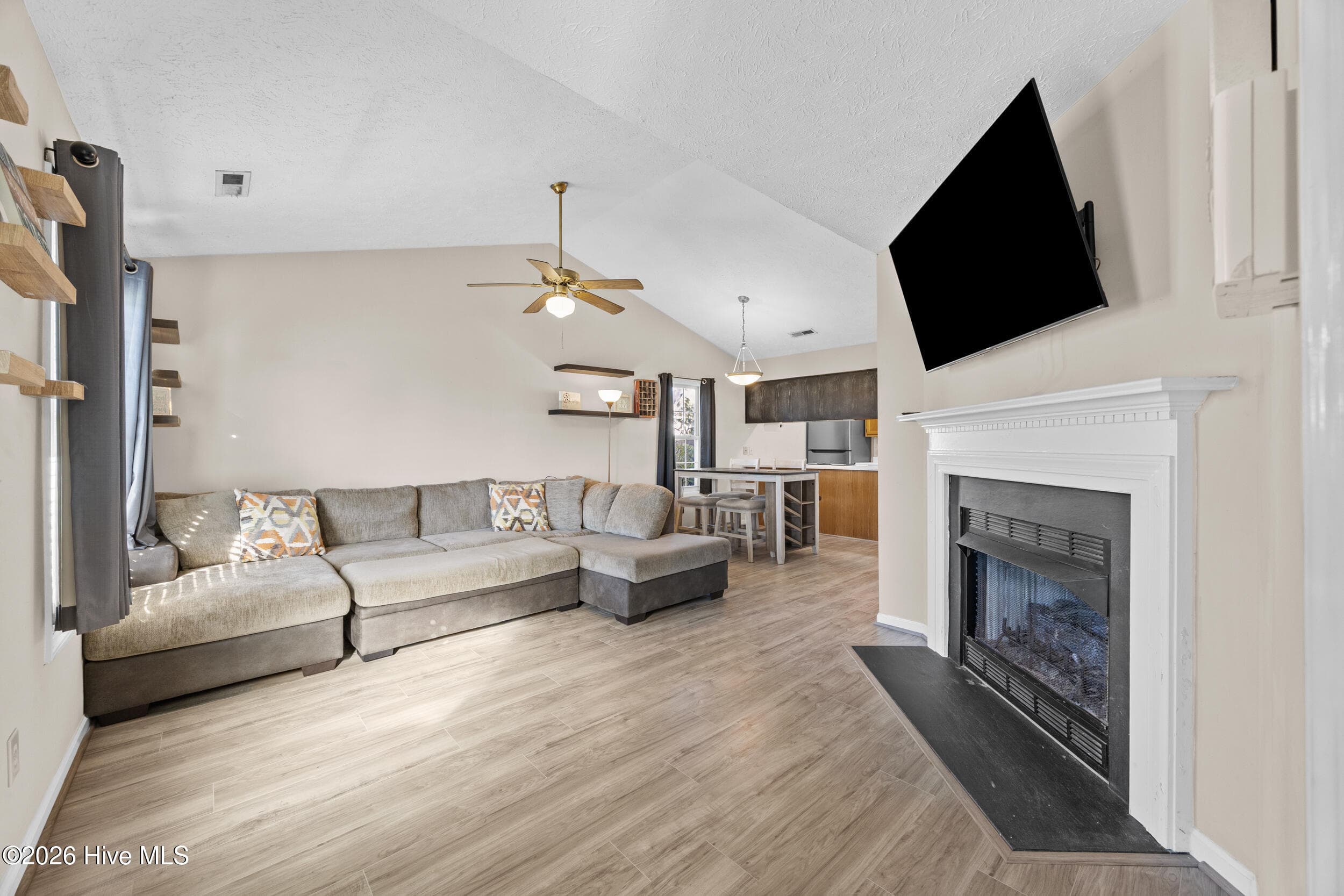 Single Family Residence at 6701 Alamosa Drive, Wilmington, NC 28411, photo 13 of 46