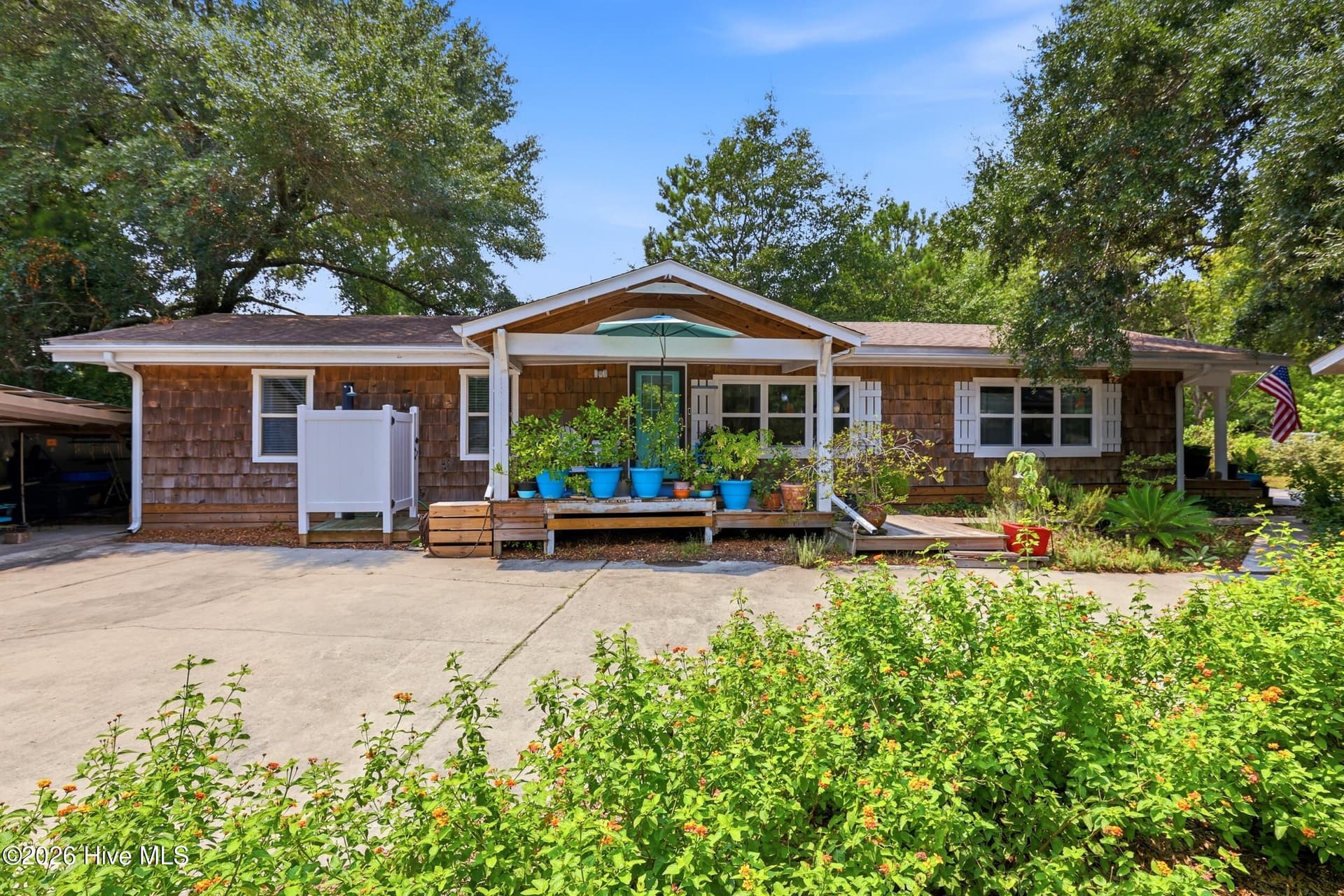 Manufactured Home at 9081 Beach Drive SW, Calabash, NC 28467, photo 2 of 65