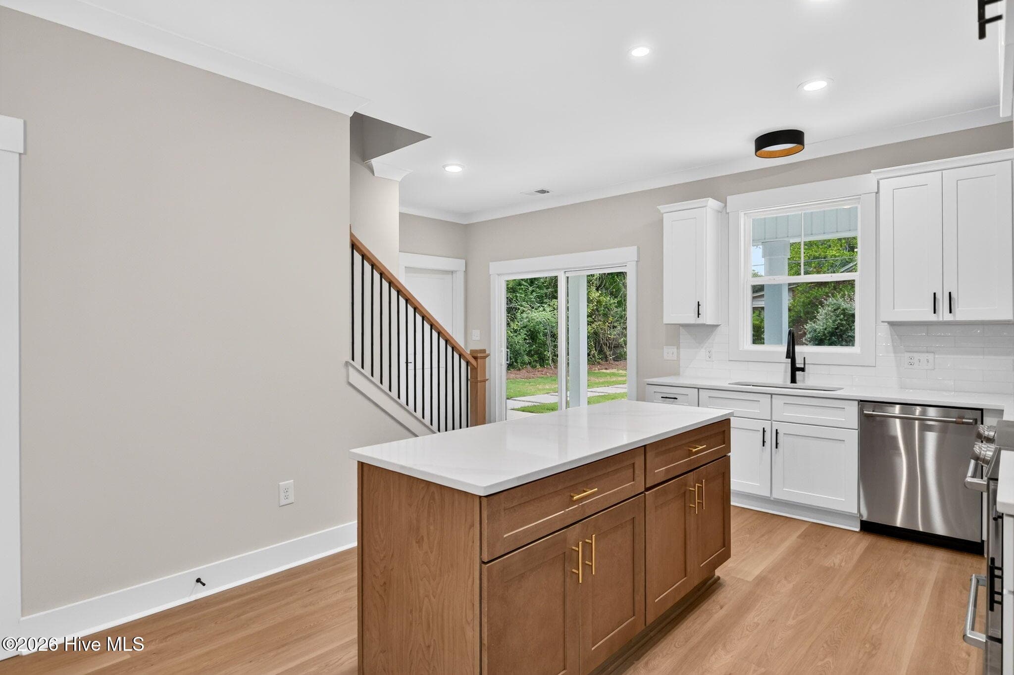 Kitchen Island - 2303 Chestnut Street, Wilmington, NC 28405