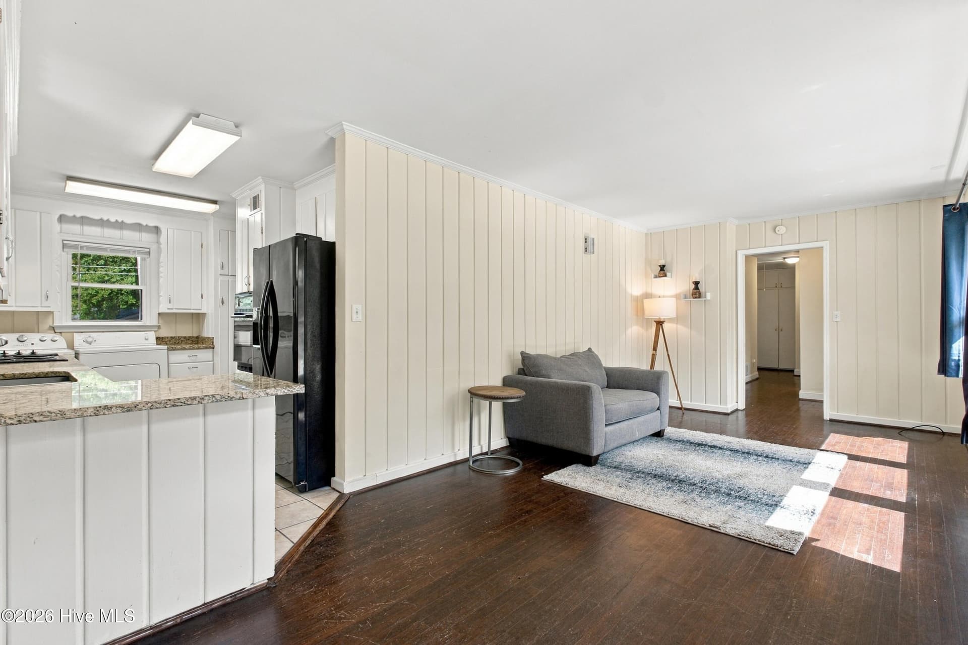 Kitchen/Living Combo - 825 Greenlawn Drive, Columbia, SC 29209