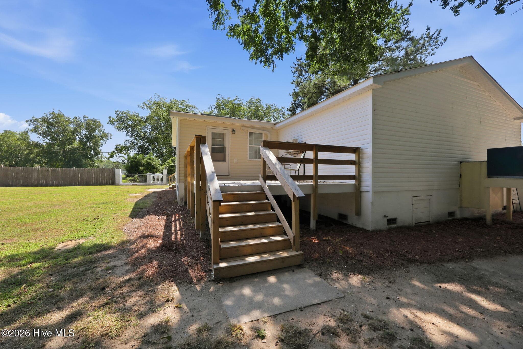 Single Family Residence at 17 Old Fort Shores Road, Chocowinity, NC 27817, photo 35 of 46