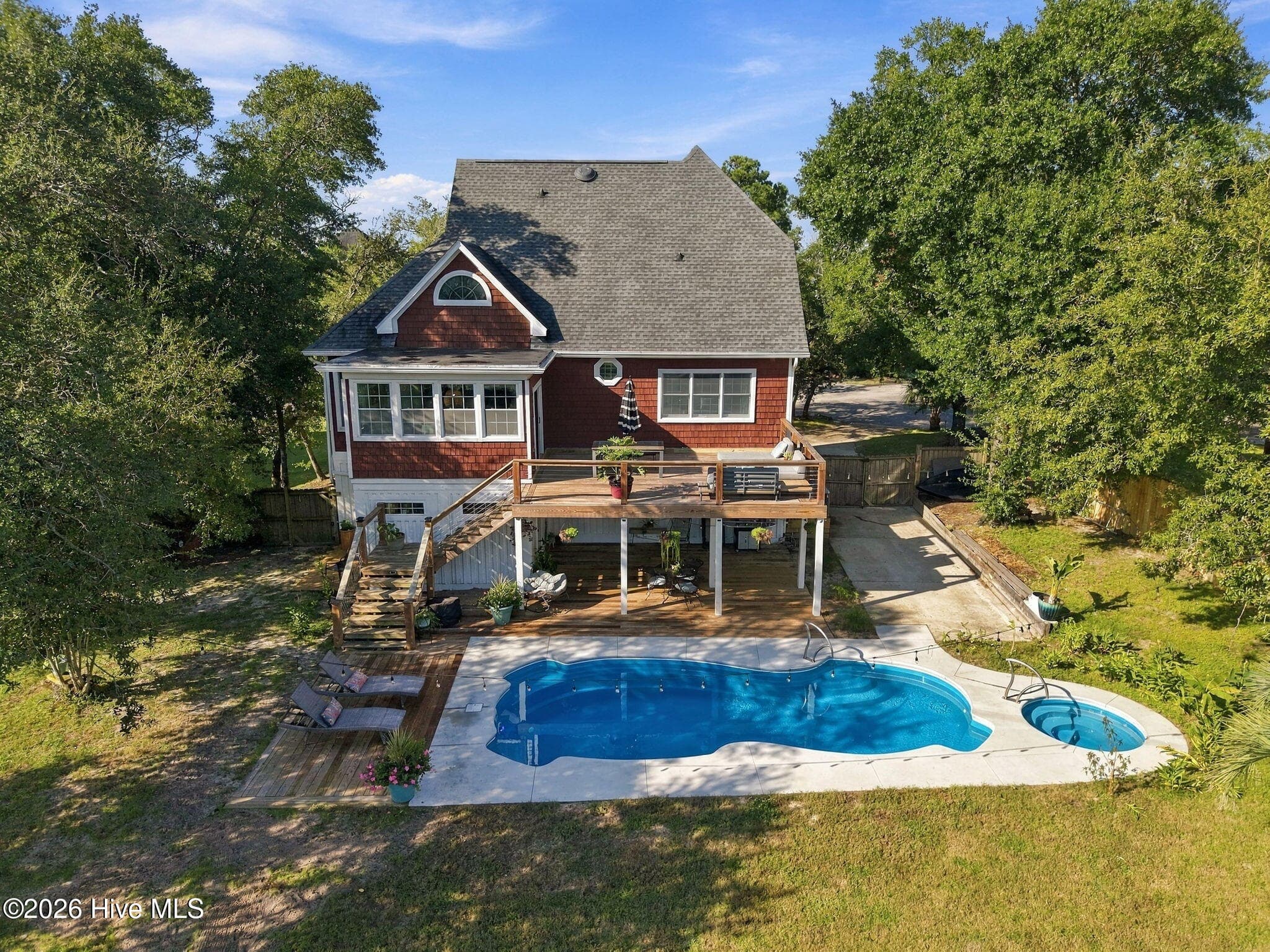 Single Family Residence at 8609 Shipwatch Drive, Wilmington, NC 28412, photo 8 of 49