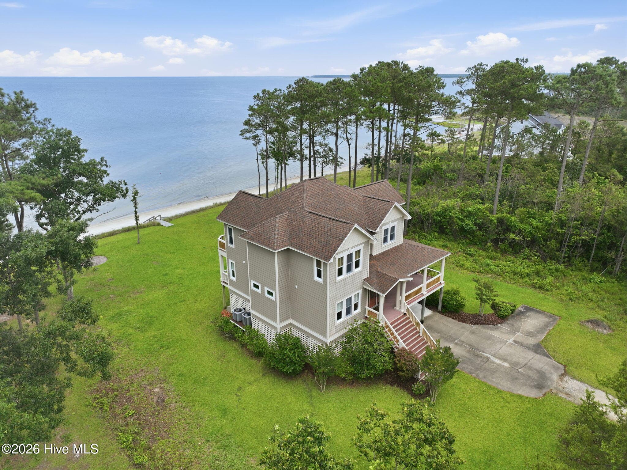 Single Family Residence at 486 Sandy Point Drive, Beaufort, NC 28516, photo 5 of 88