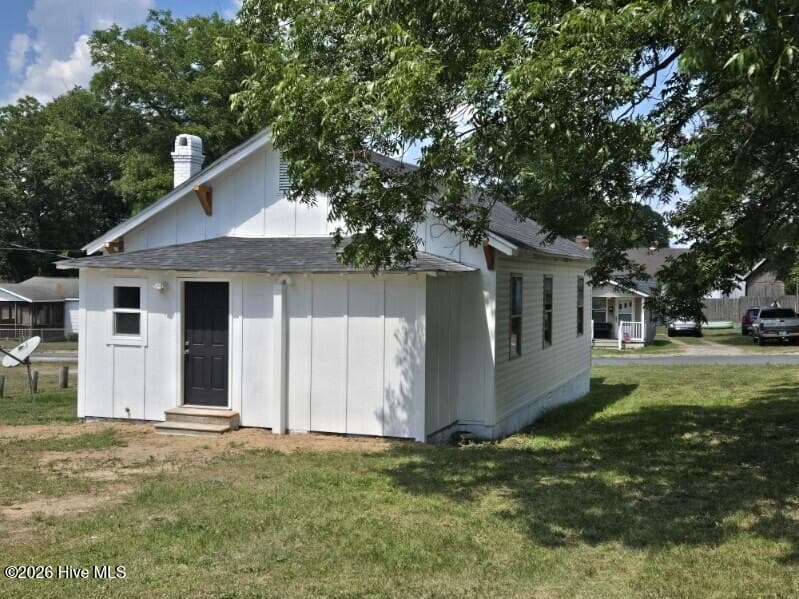 Single Family Residence at 124 Aleo Ninth Avenue, Rockingham, NC 28379, photo 6 of 17