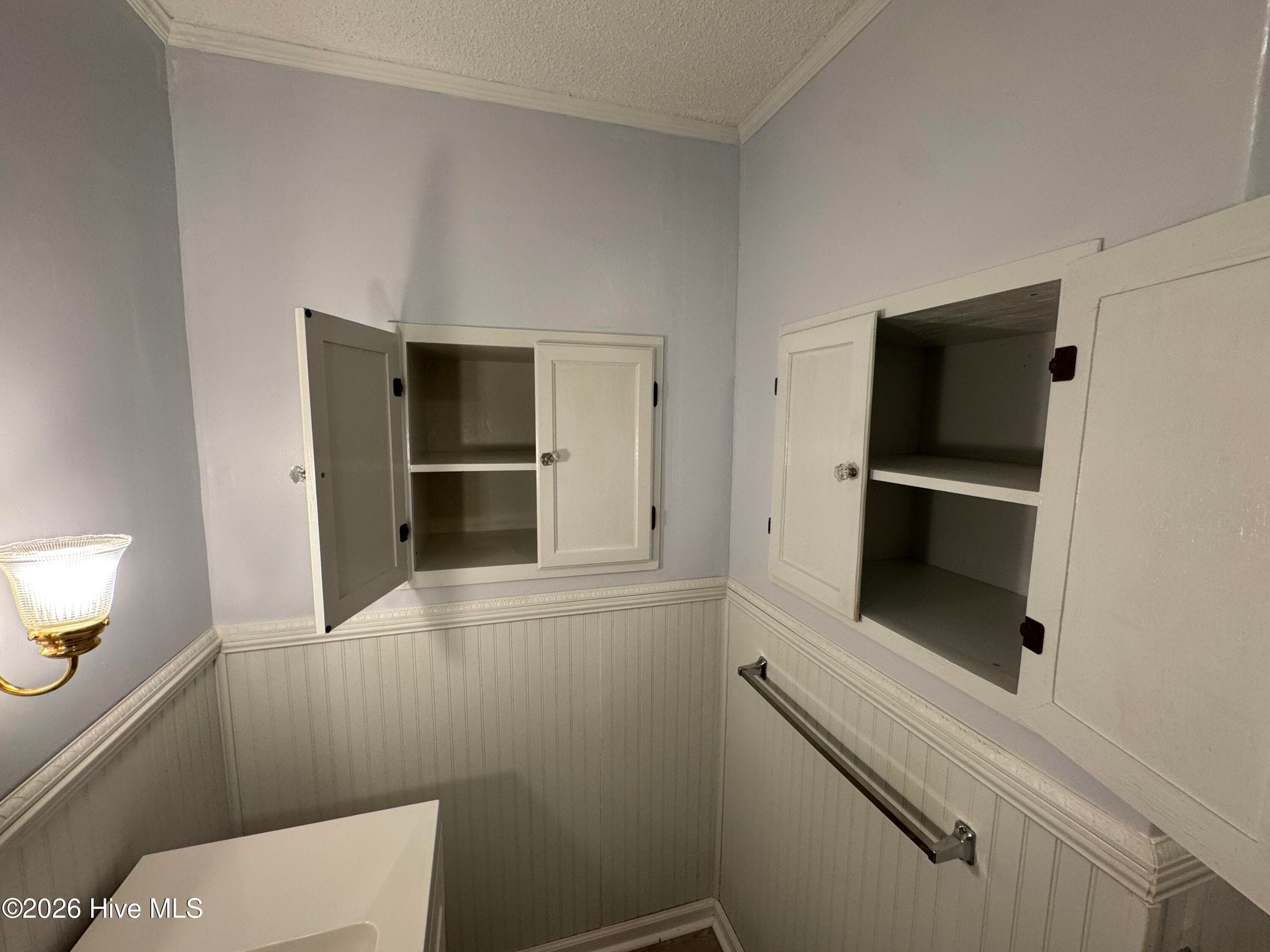 24 inch deep linen storage - 118 Oakwood Drive, Havelock, NC 28532