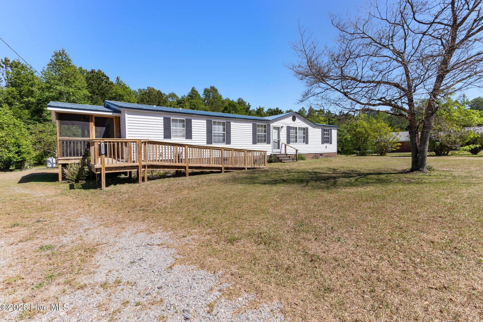 Circle drive - 4652 Faith Baptist Church Road, Pinetops, NC 27864