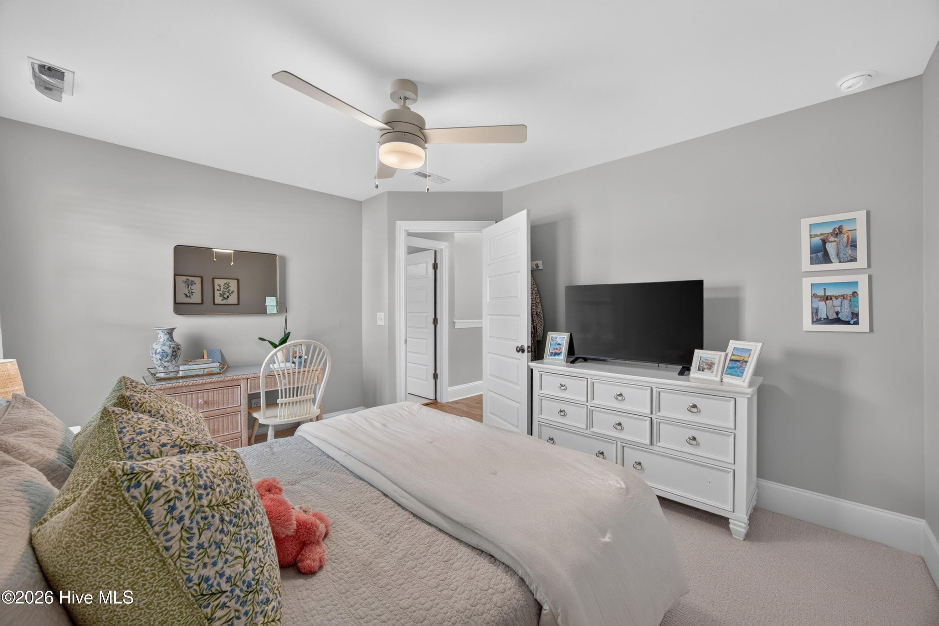 Single Family Residence at 5507 Ivy Stone Lane, Wilmington, NC 28403, photo 18 of 25