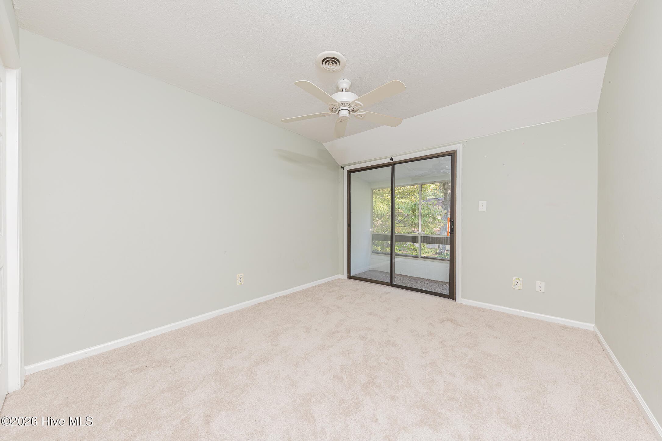 Townhouse at 97 Quarterdeck, New Bern, NC 28562, photo 49 of 71