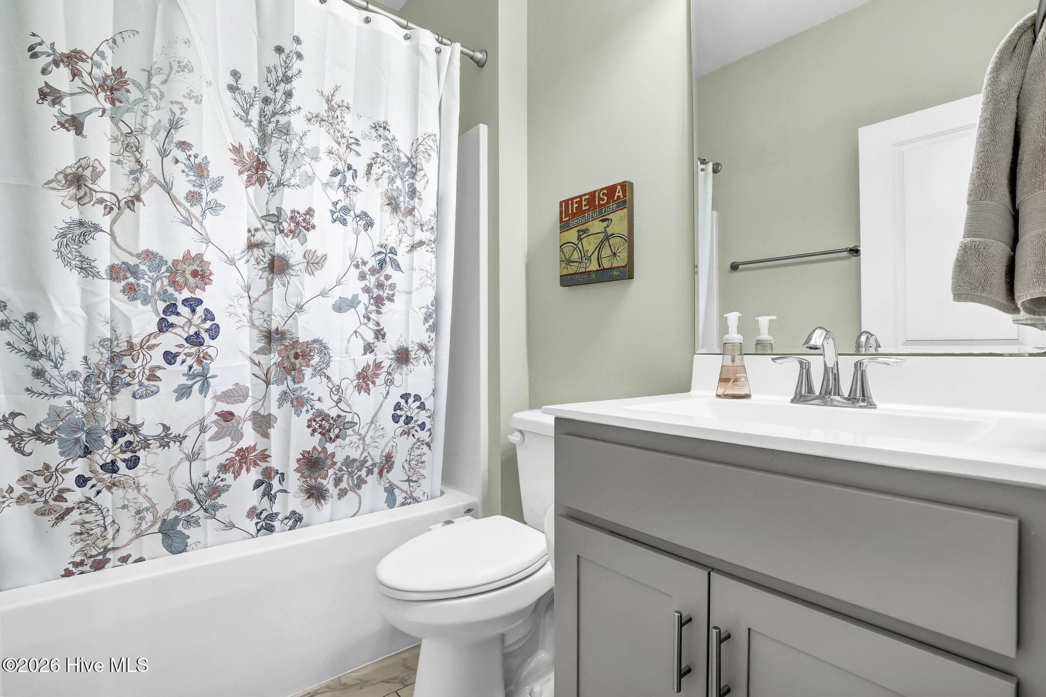 Single Family Residence at 235 Topsail Watch Drive, Hampstead, NC 28443, photo 11 of 58