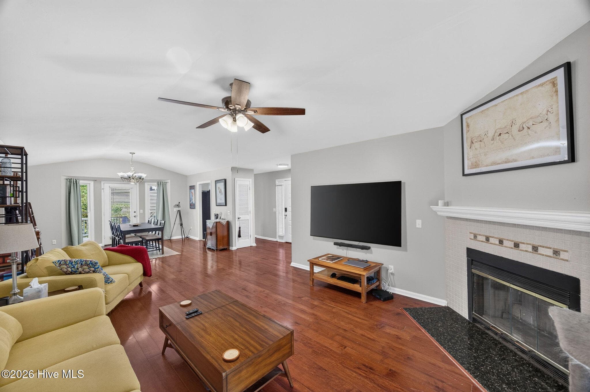 Single Family Residence at 111 Dron Place, Wilmington, NC 28409, photo 4 of 37