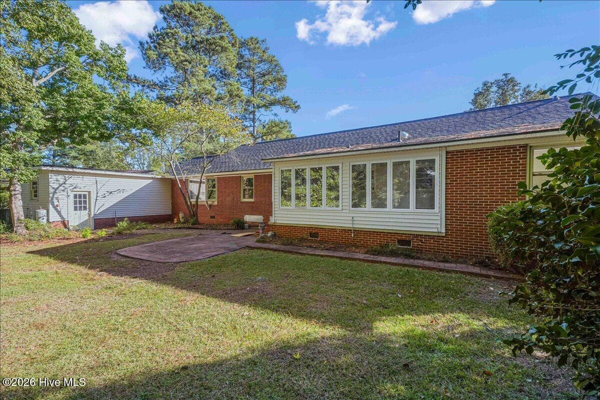 Single Family Residence at 1205 Anne Drive, Kinston, NC 28501, photo 10 of 37