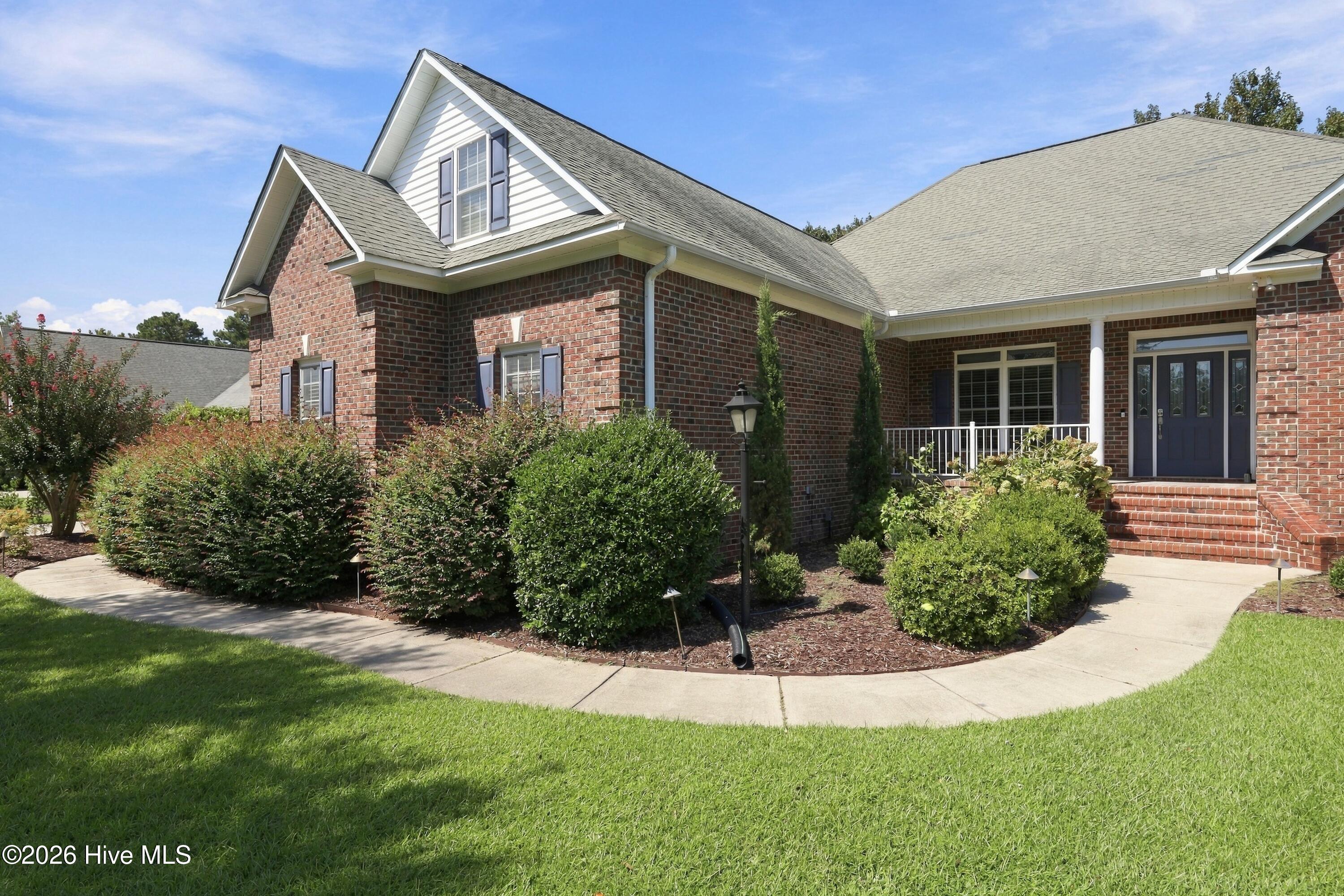Single Family Residence at 104 Reinach Lane, New Bern, NC 28562, photo 5 of 134
