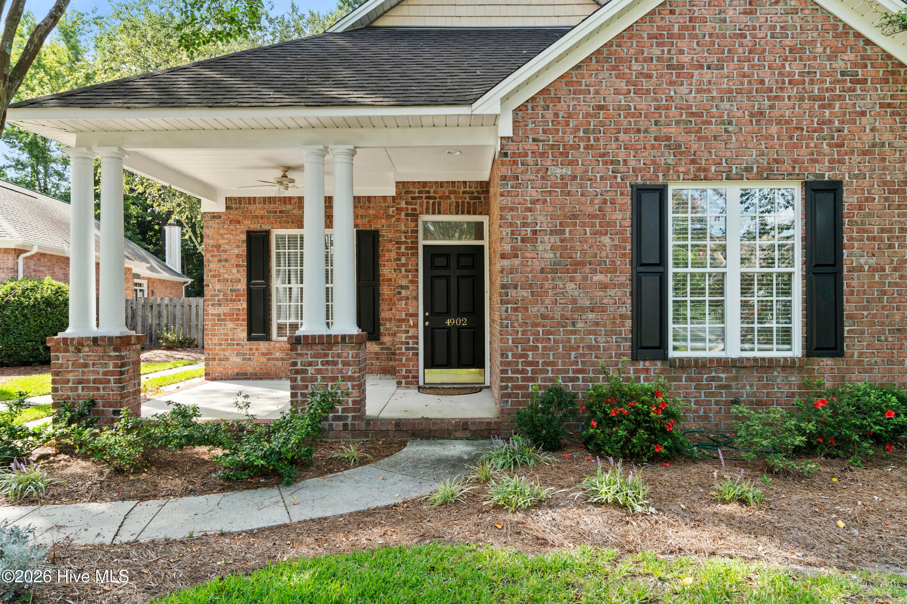 Single Family Residence at 4902 Dewars Circle, Wilmington, NC 28409, photo 4 of 52