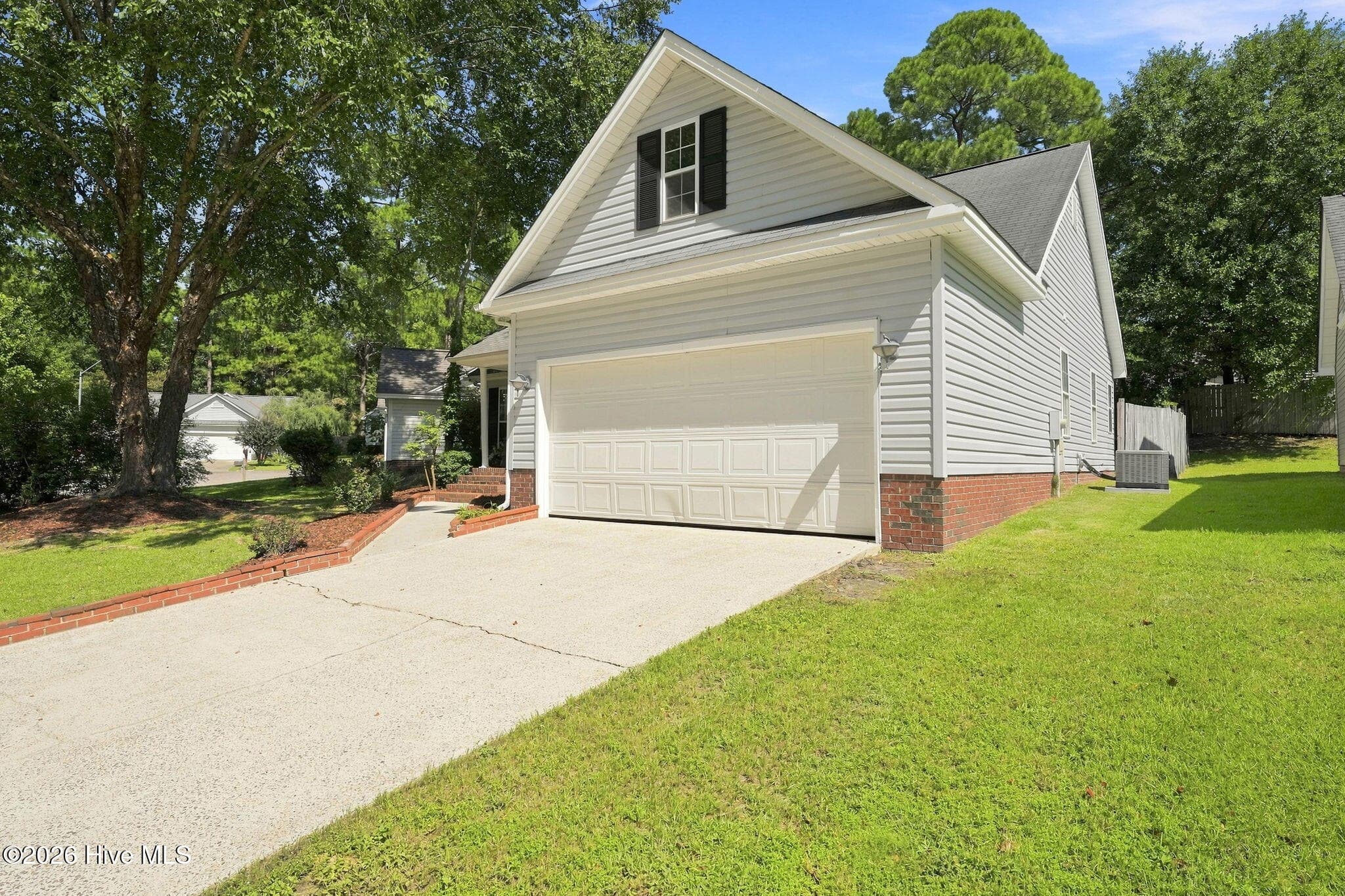 Single Family Residence at 133 Kensington Way, Aberdeen, NC 28315, photo 2 of 38