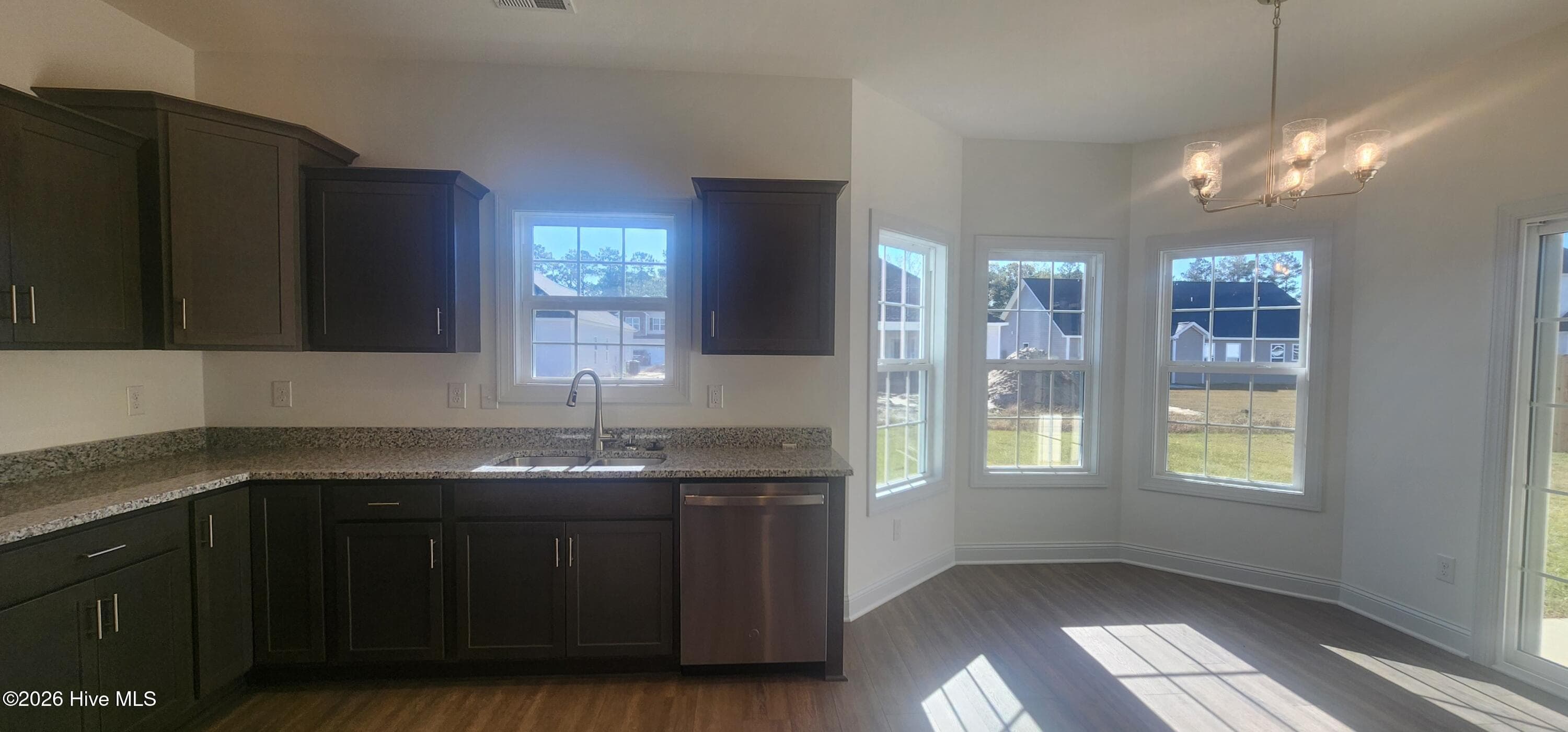 Single Family Residence at 4013 Bluewater Boulevard, New Bern, NC 28562, photo 39 of 121