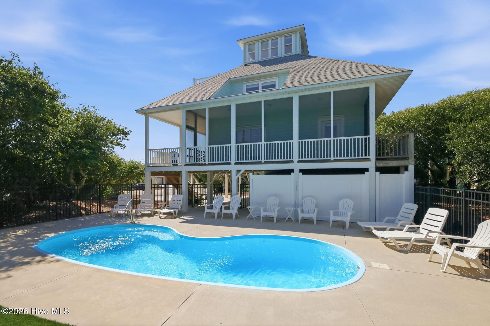 Single Family Residence at 102 Alex Court, Emerald Isle, NC 28594, photo 4 of 57