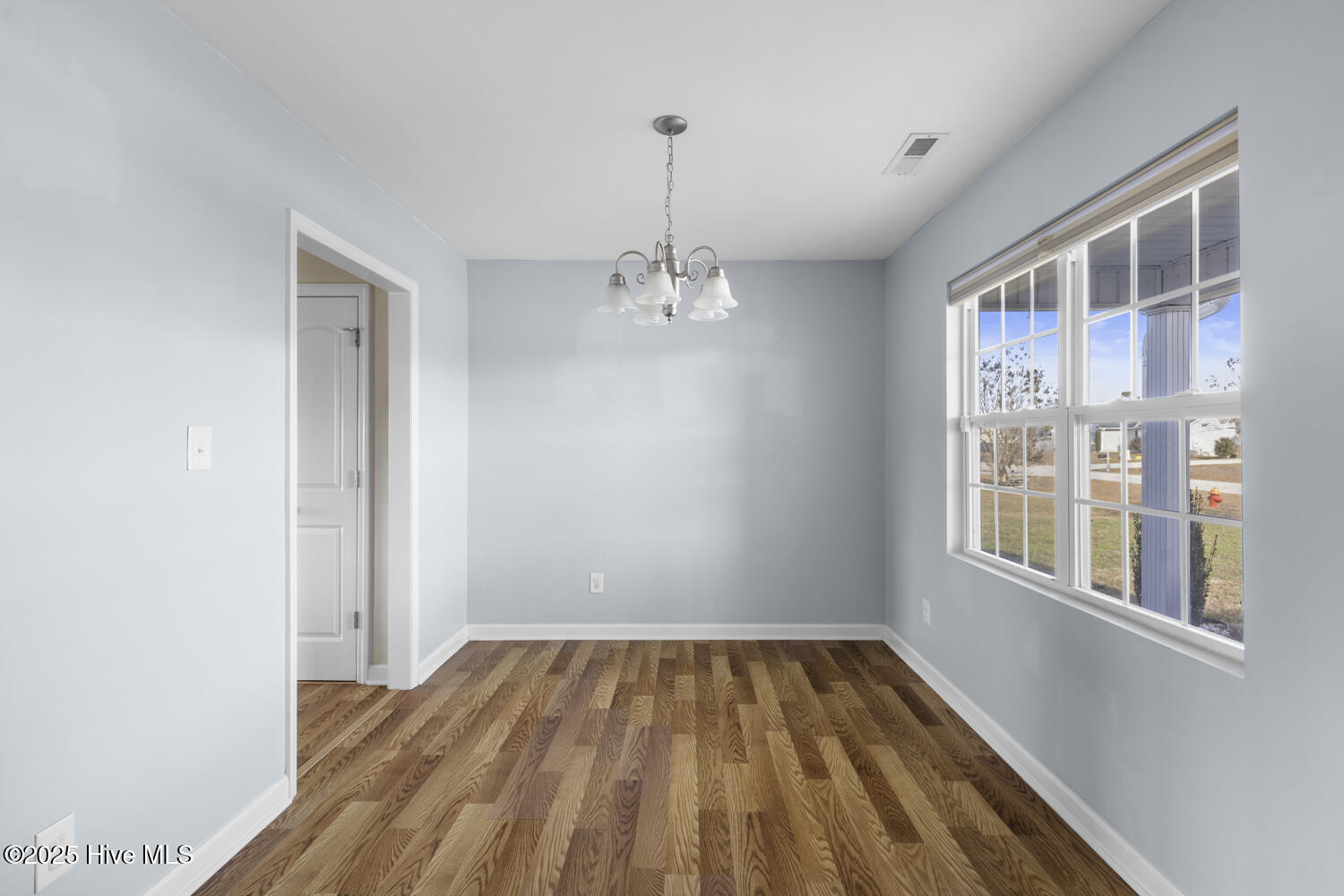 Single Family Residence at 405 Duncan Drive S, Richlands, NC 28574, photo 6 of 34