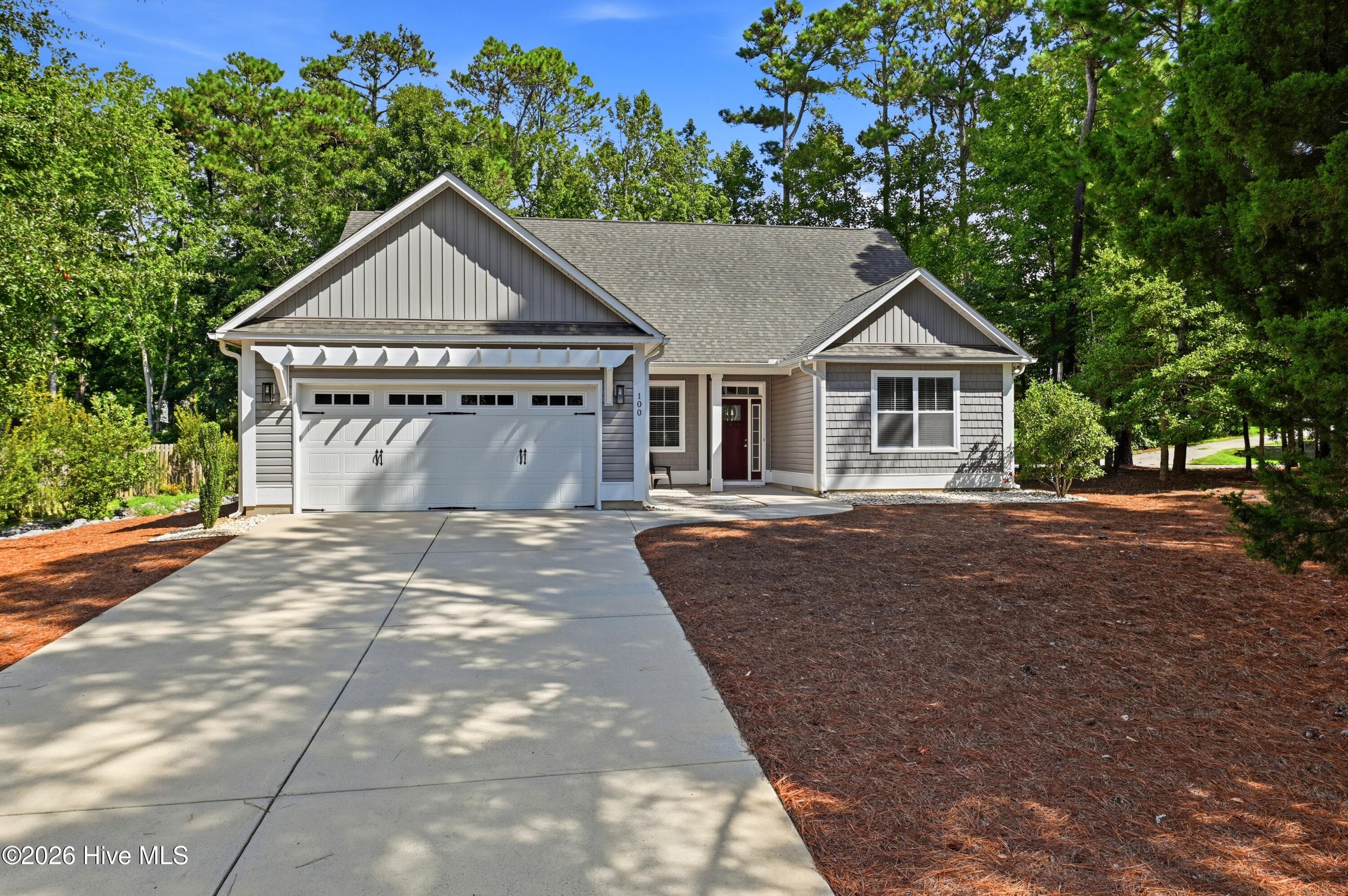 Front - 100 Hickory Circle, Hampstead, NC 28443