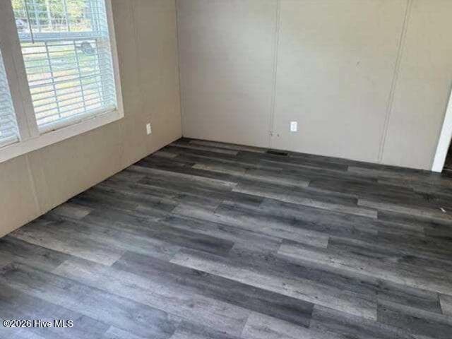 Manufactured Home at 2184 Creekwood Court SW, Supply, NC 28462, photo 10 of 50