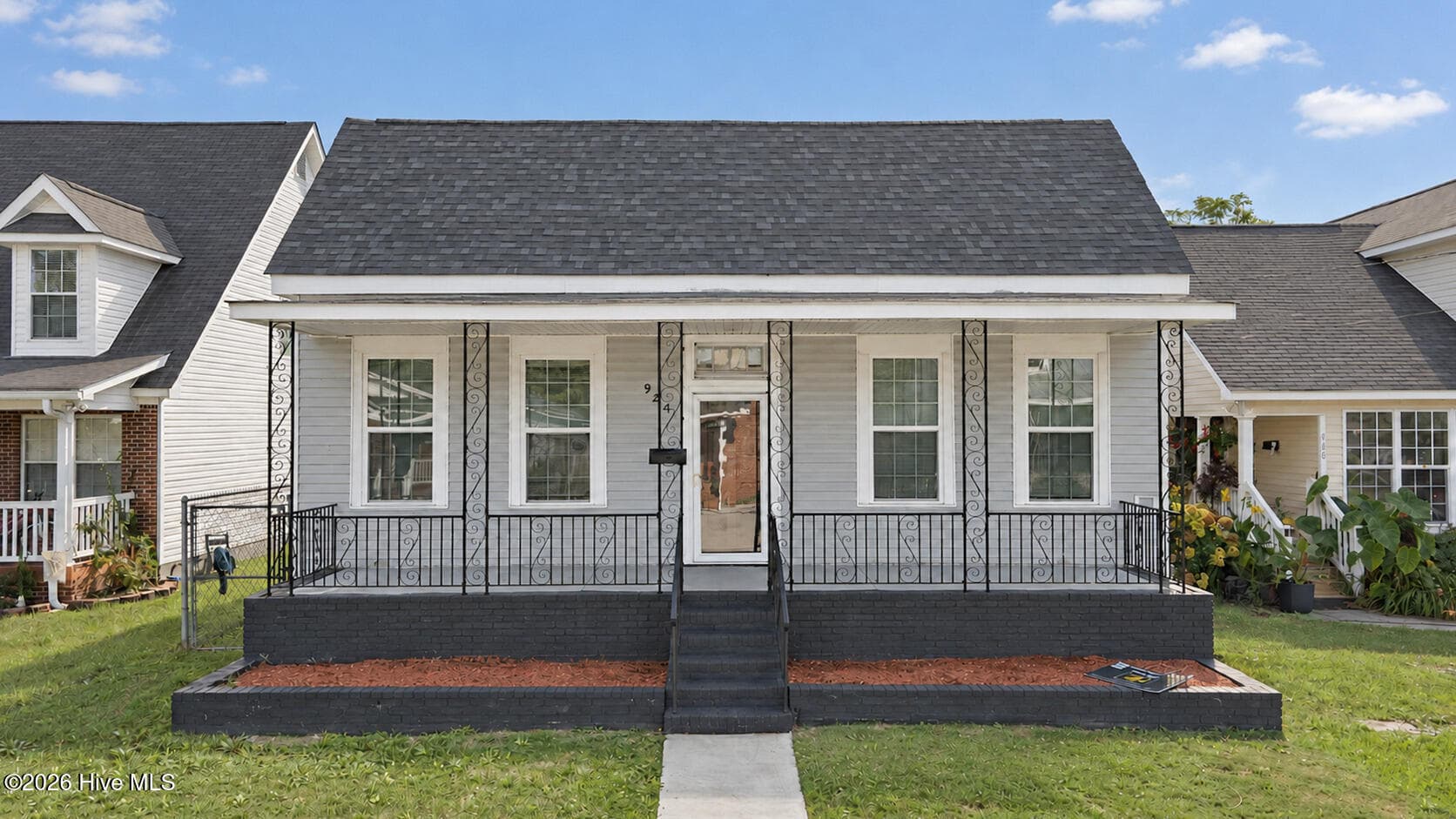 Single Family Residence at 924 Barnes Street, Augusta, GA 30901, photo 3 of 30
