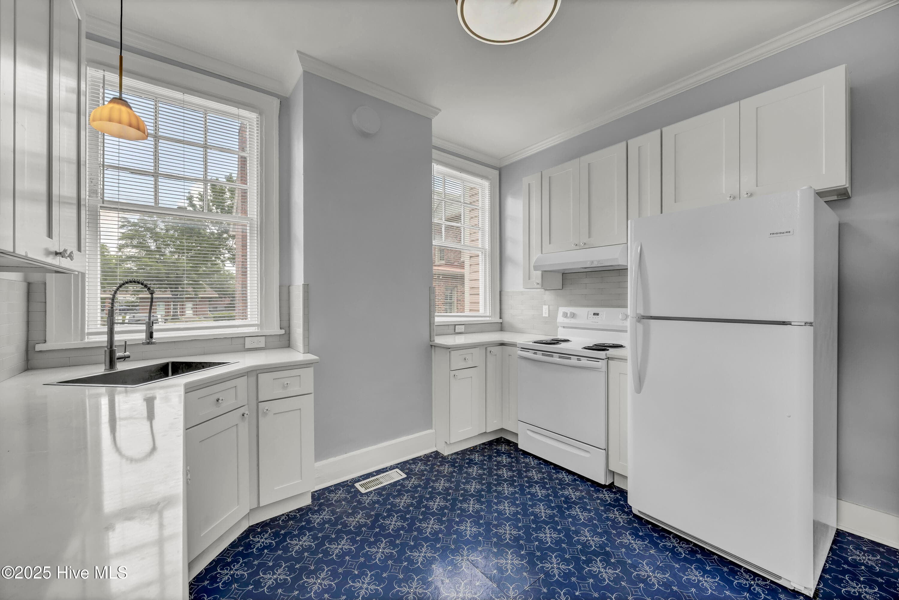 Duplex at 8 S 7th Street, Wilmington, NC 28401, photo 22 of 46