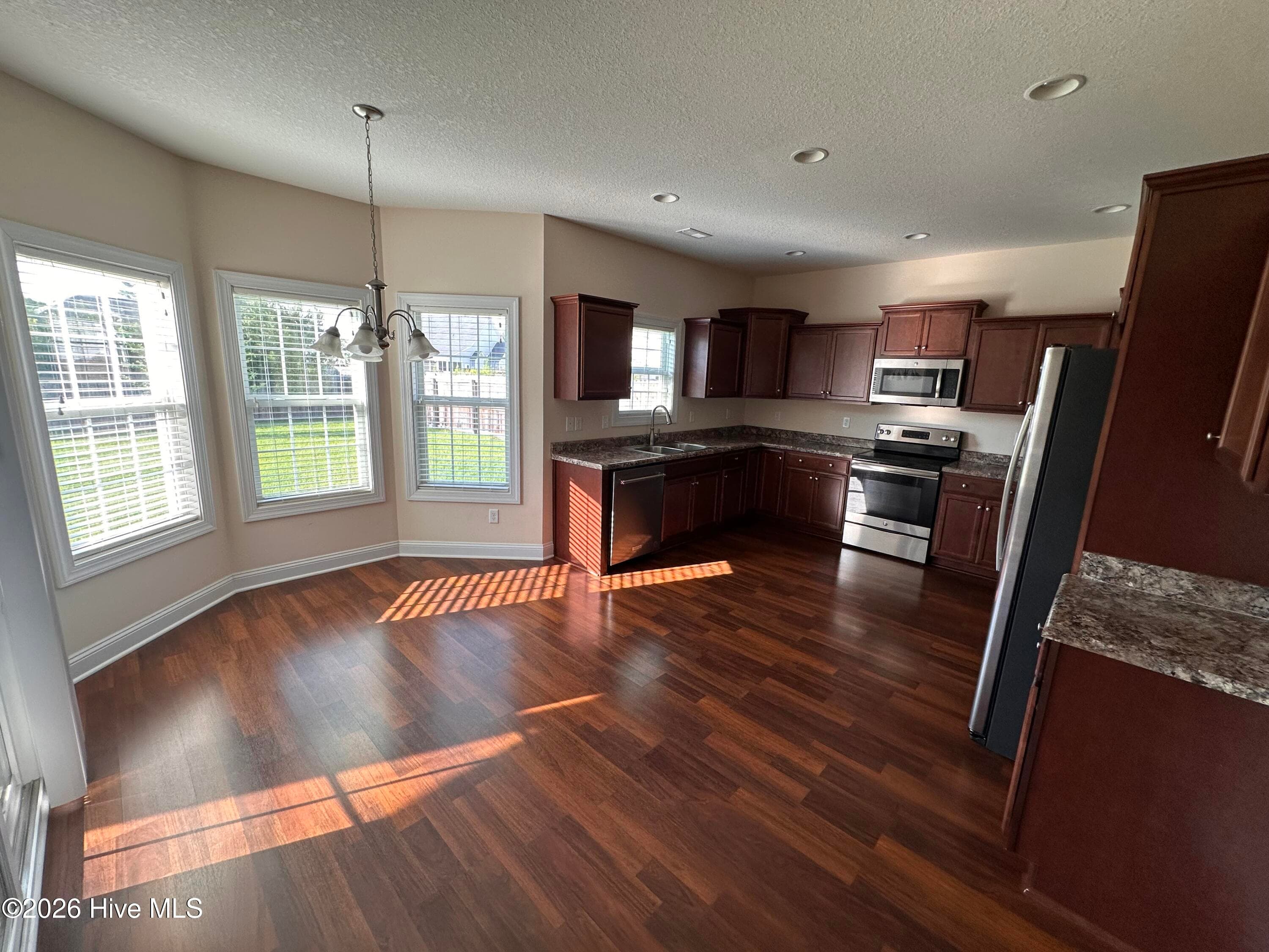 Single Family Residence at 204 Messenger Court, Jacksonville, NC 28546, photo 10 of 49